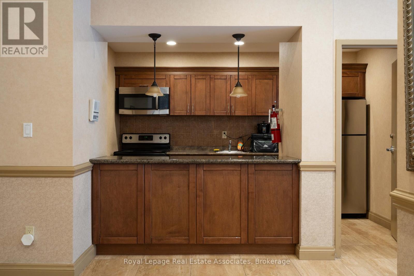 702 - 86 Gloucester Street, Toronto, Ontario  M4Y 2S2 - Photo 36 - C12806398