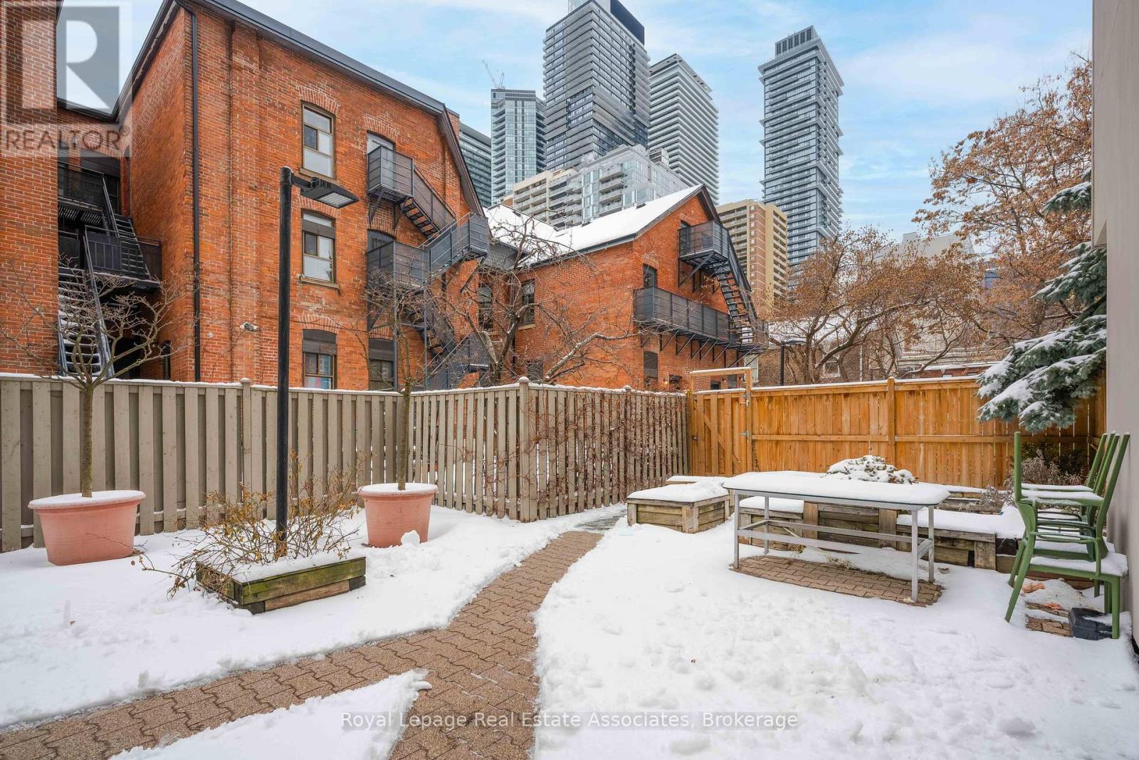 702 - 86 Gloucester Street, Toronto, Ontario  M4Y 2S2 - Photo 38 - C12806398