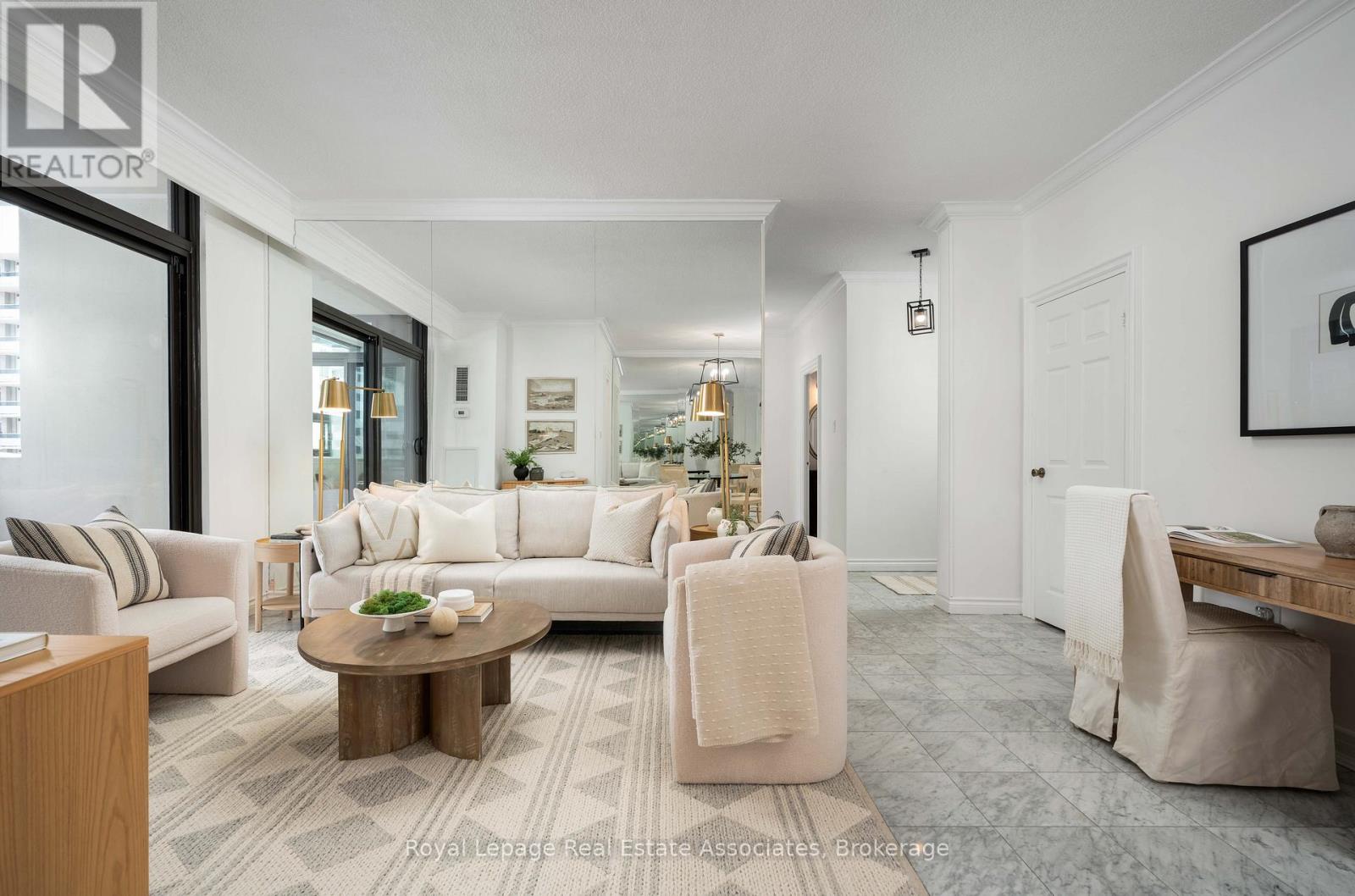 702 - 86 Gloucester Street, Toronto, Ontario  M4Y 2S2 - Photo 7 - C12806398