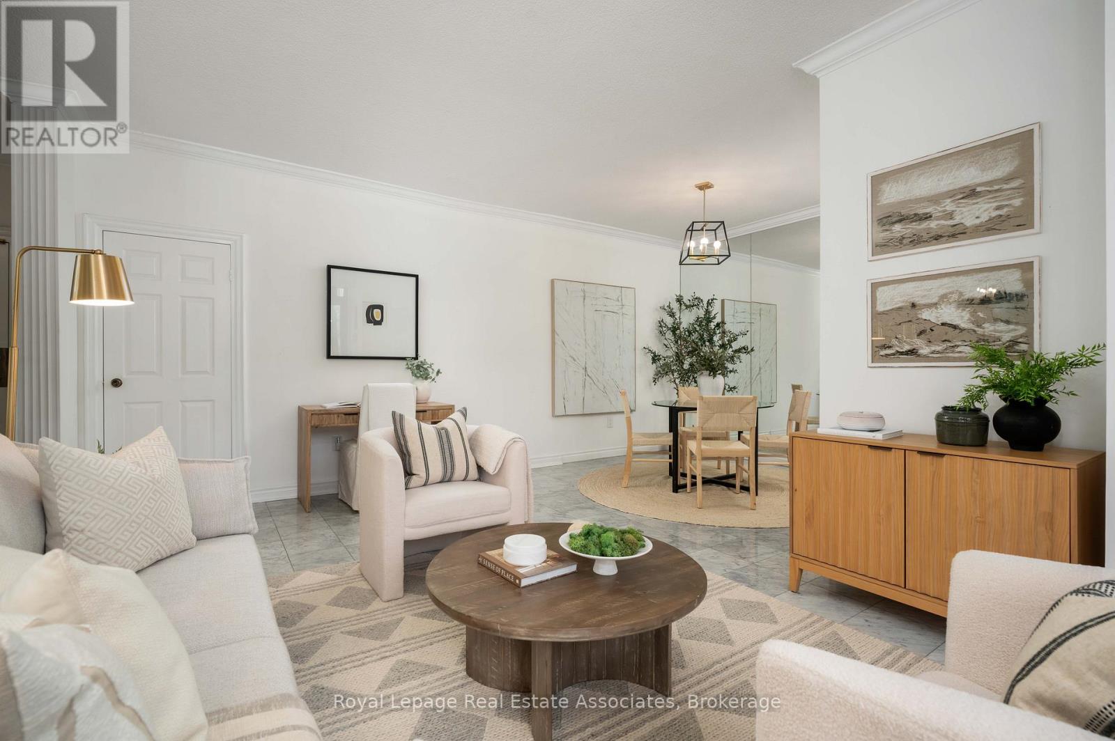 702 - 86 Gloucester Street, Toronto, Ontario  M4Y 2S2 - Photo 8 - C12806398