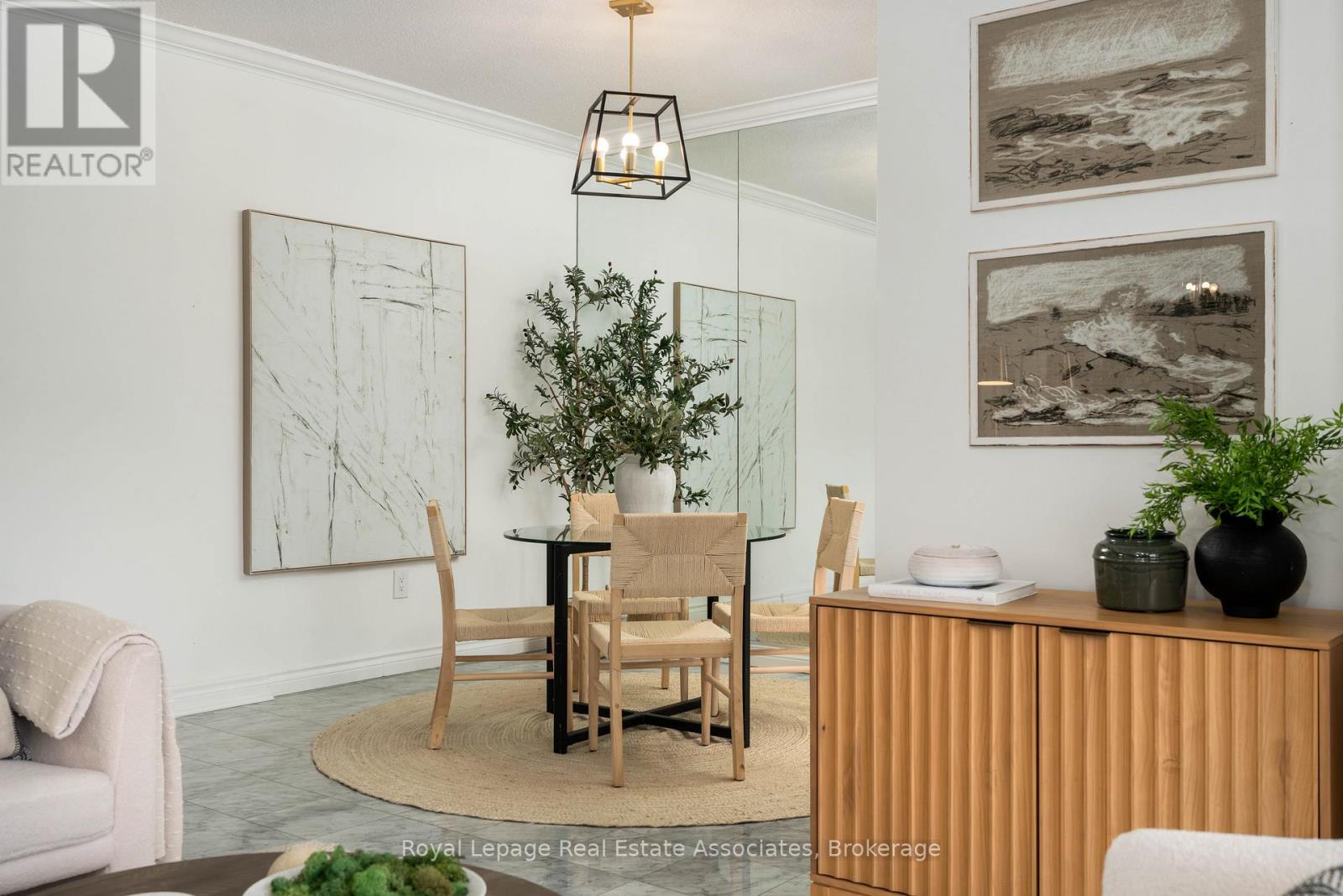 702 - 86 Gloucester Street, Toronto, Ontario  M4Y 2S2 - Photo 9 - C12806398