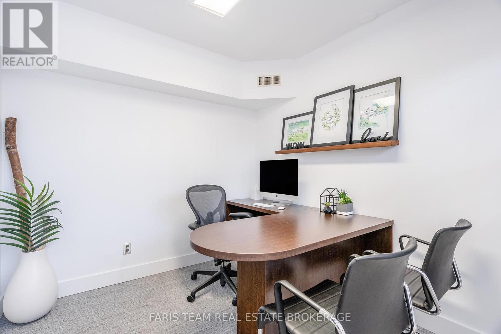 74 Mississaga Street E, Orillia, Ontario  L3V 1V5 - Photo 11 - S12687526