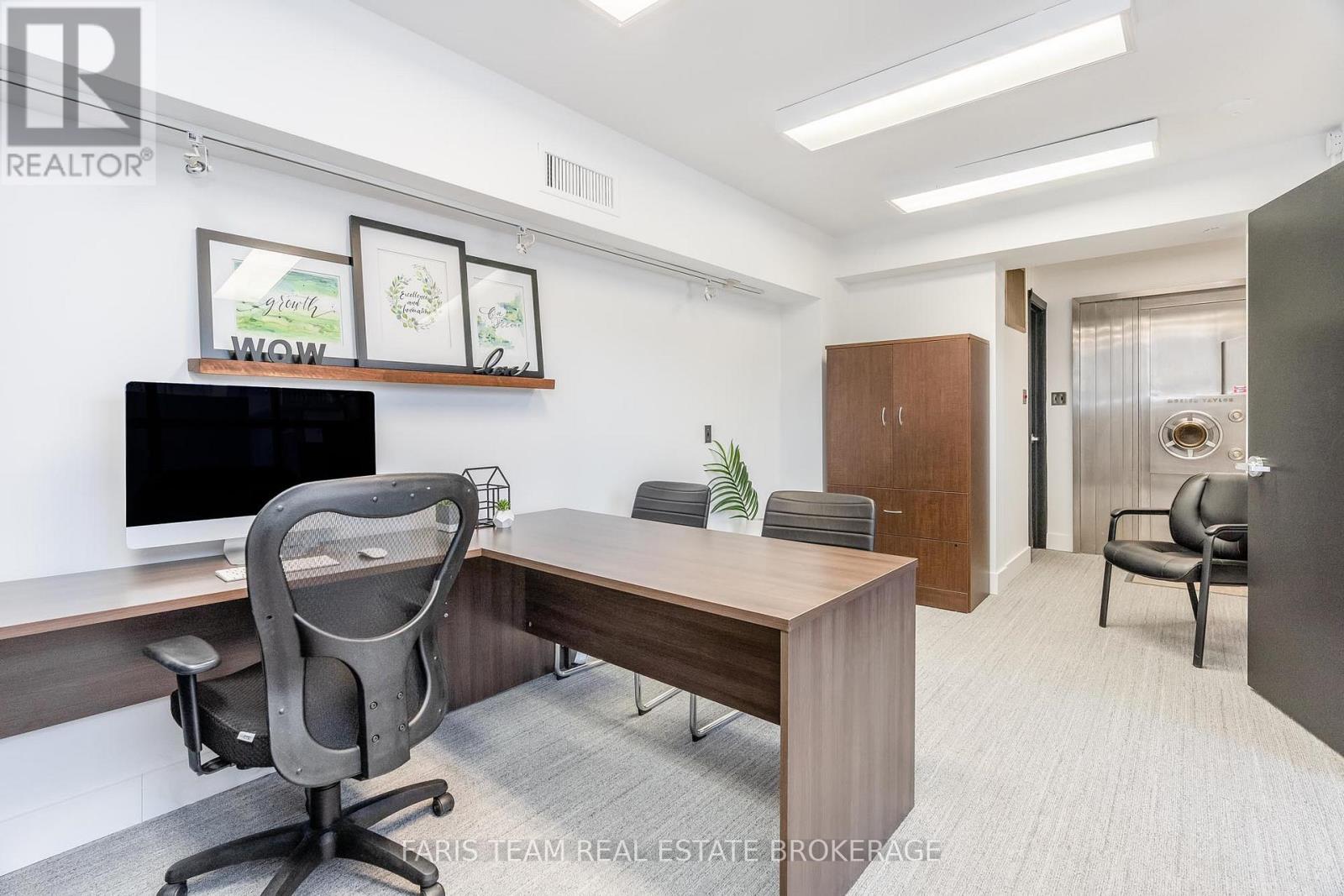 74 Mississaga Street E, Orillia, Ontario  L3V 1V5 - Photo 13 - S12687526