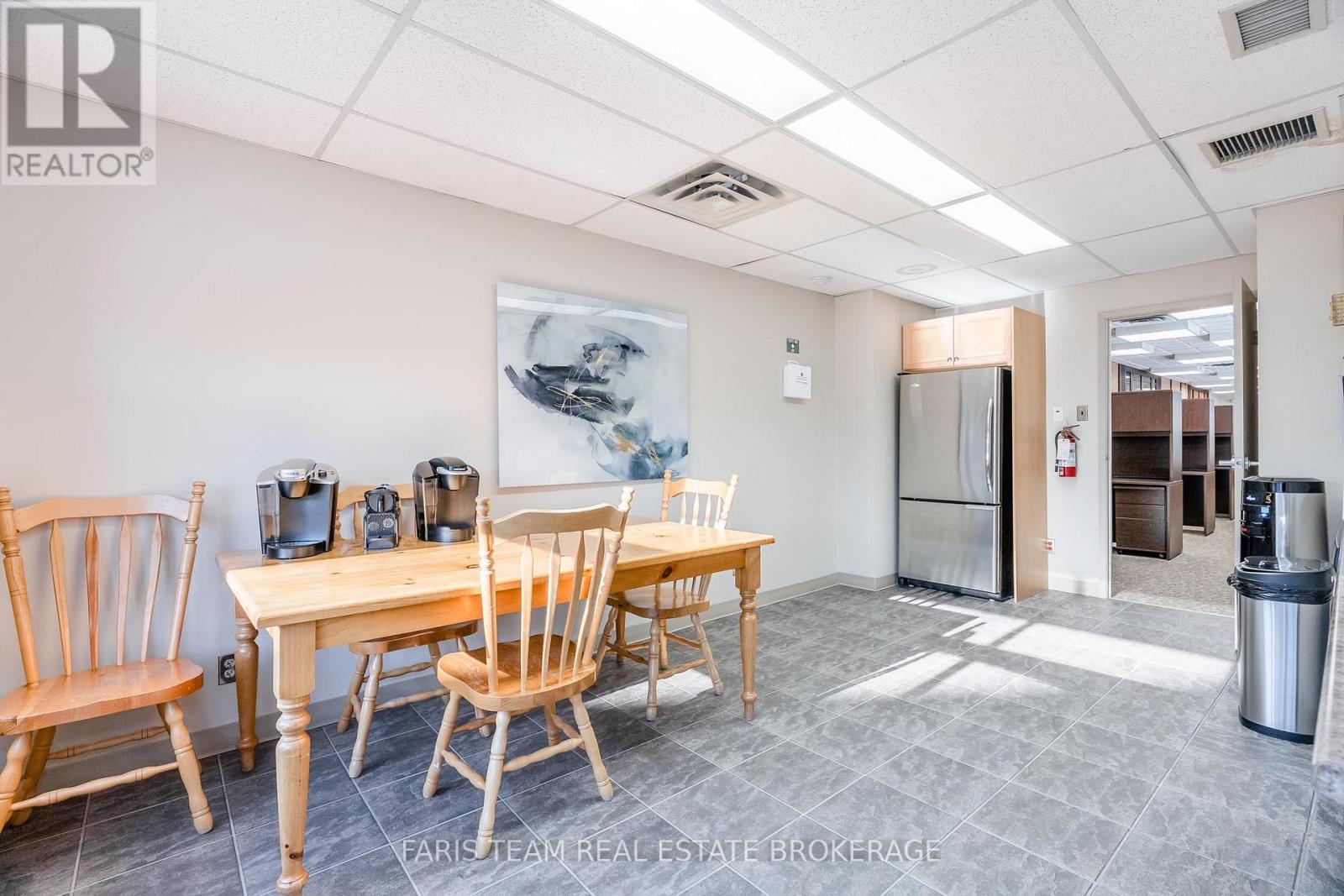 74 Mississaga Street E, Orillia, Ontario  L3V 1V5 - Photo 22 - S12687526