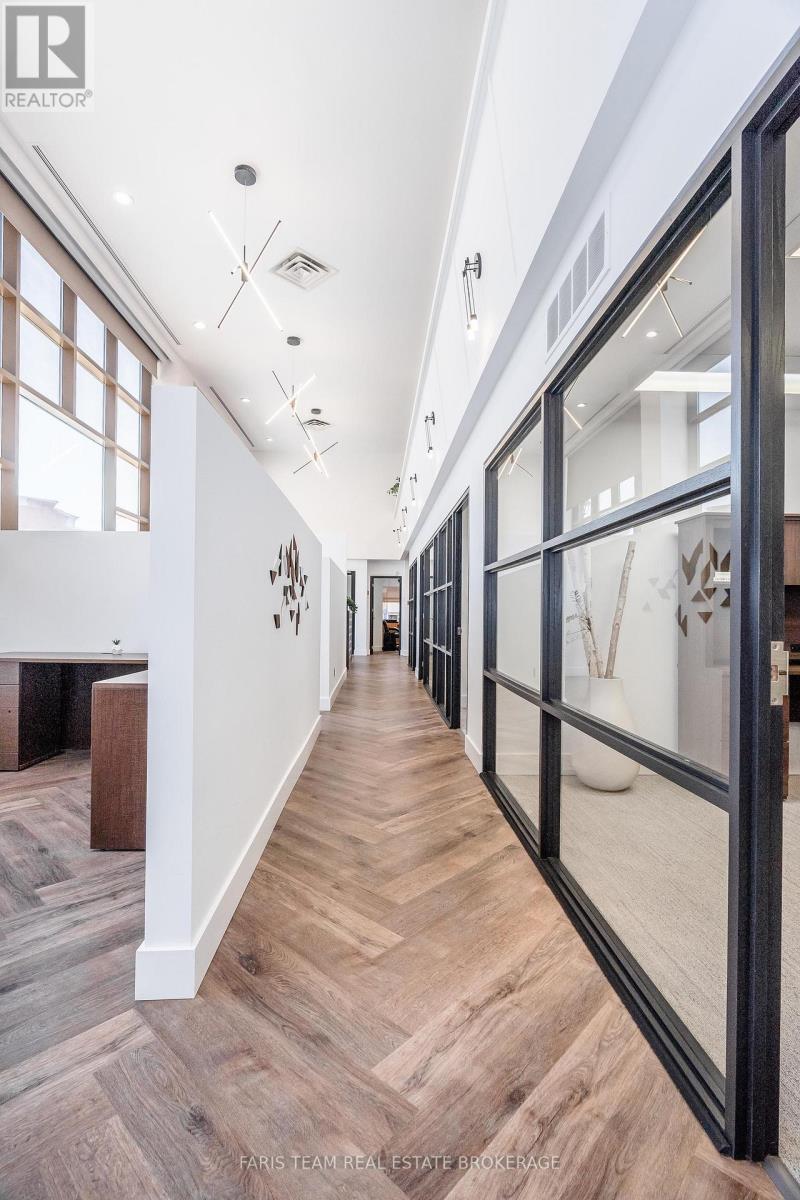 74 Mississaga Street E, Orillia, Ontario  L3V 1V5 - Photo 16 - S12687526