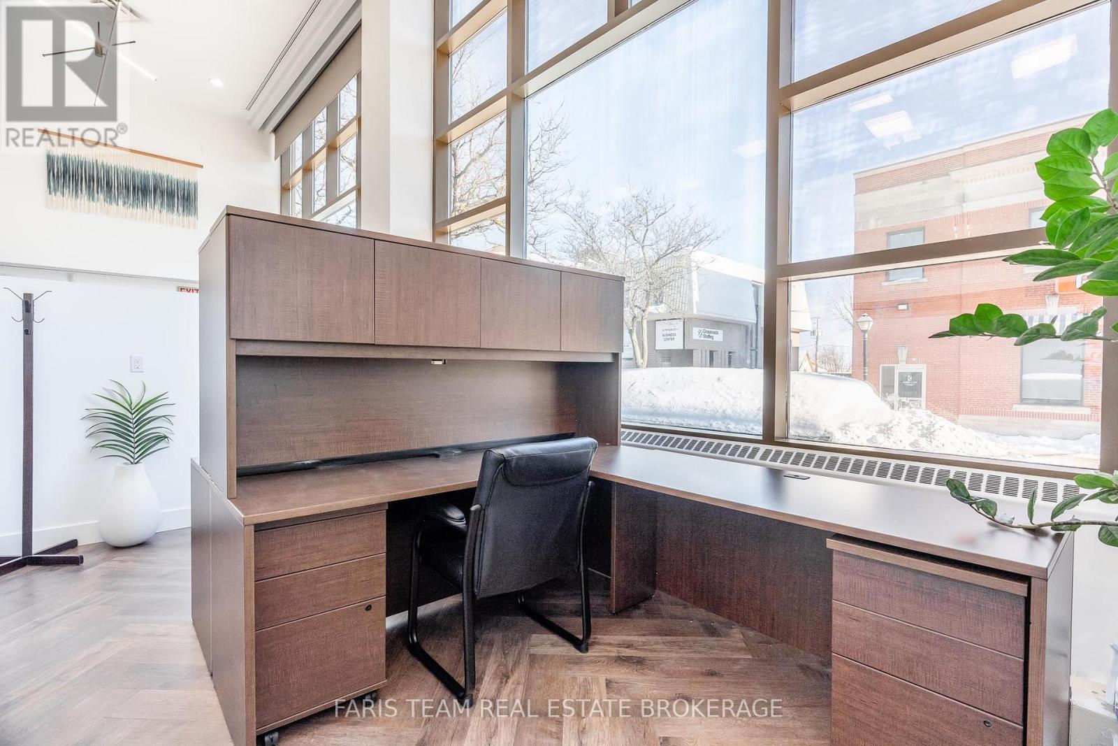 74 Mississaga Street E, Orillia, Ontario  L3V 1V5 - Photo 7 - S12687526