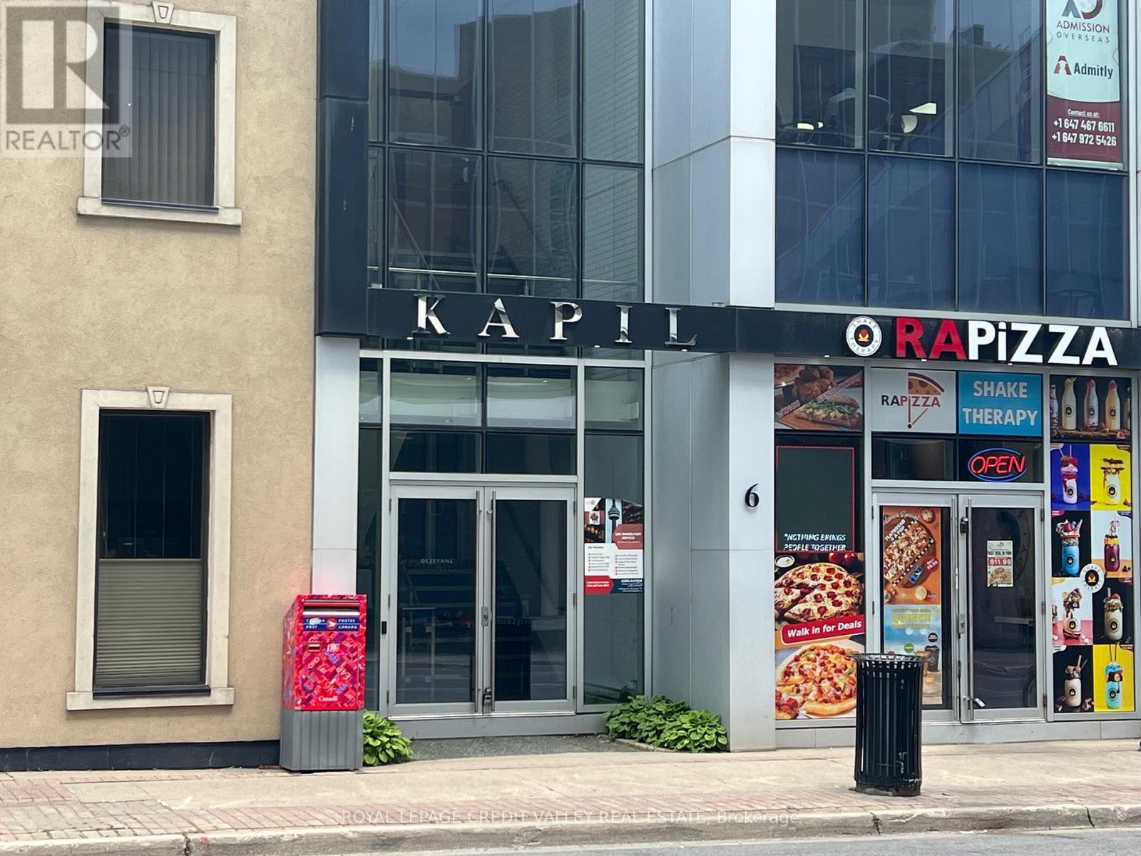 6 GEORGE STREET, Brampton, Ontario