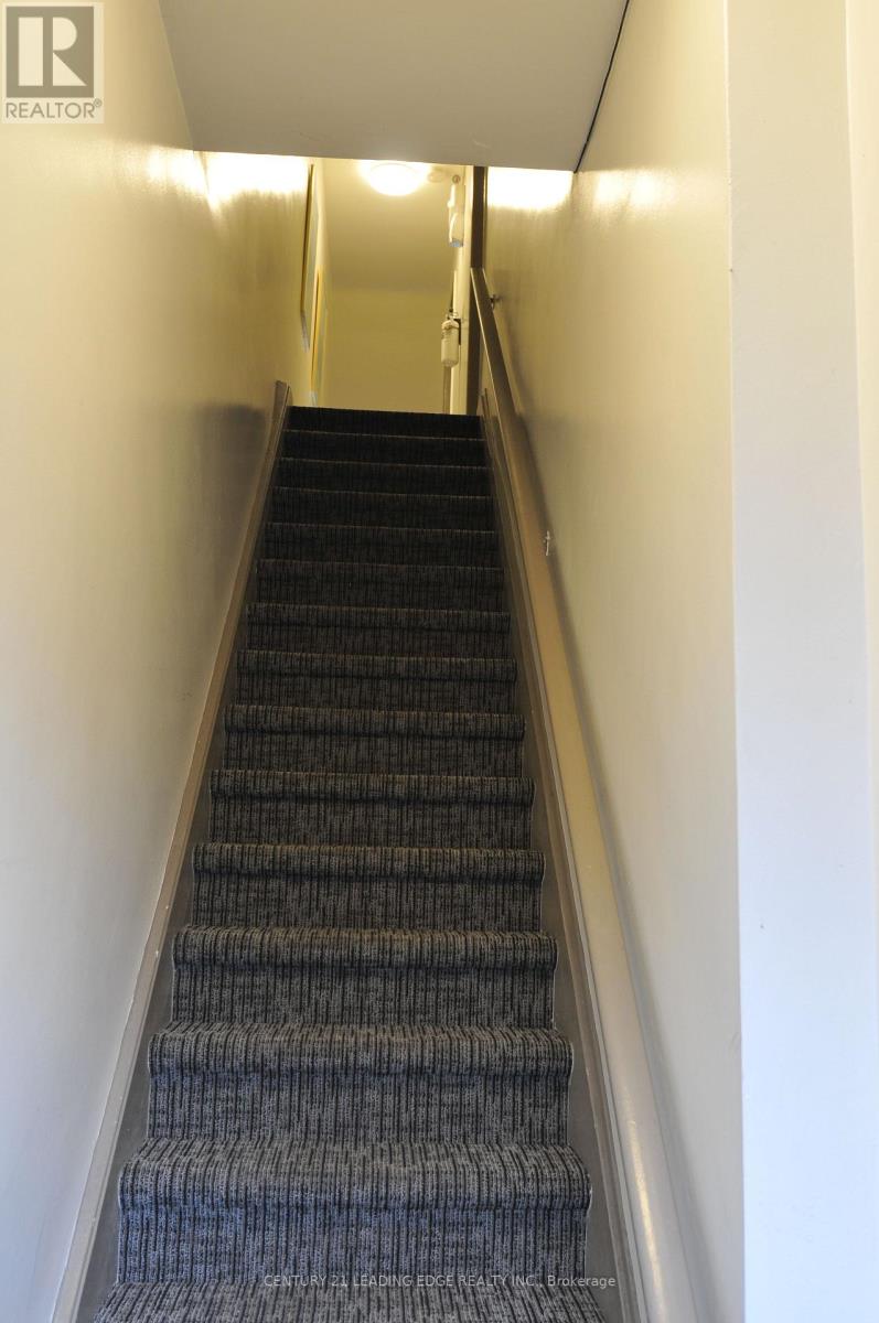 B - 1013 Pape Avenue, Toronto, Ontario  M4K 3V8 - Photo 16 - E12806350