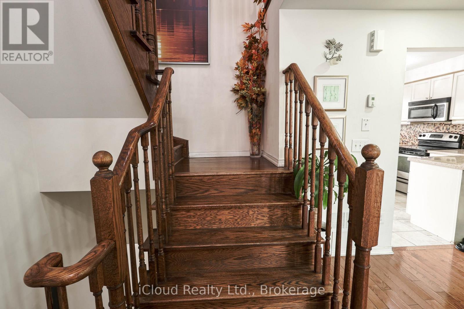 55 Maidstone Way, Whitby, Ontario  L1R 0L7 - Photo 11 - E12806384