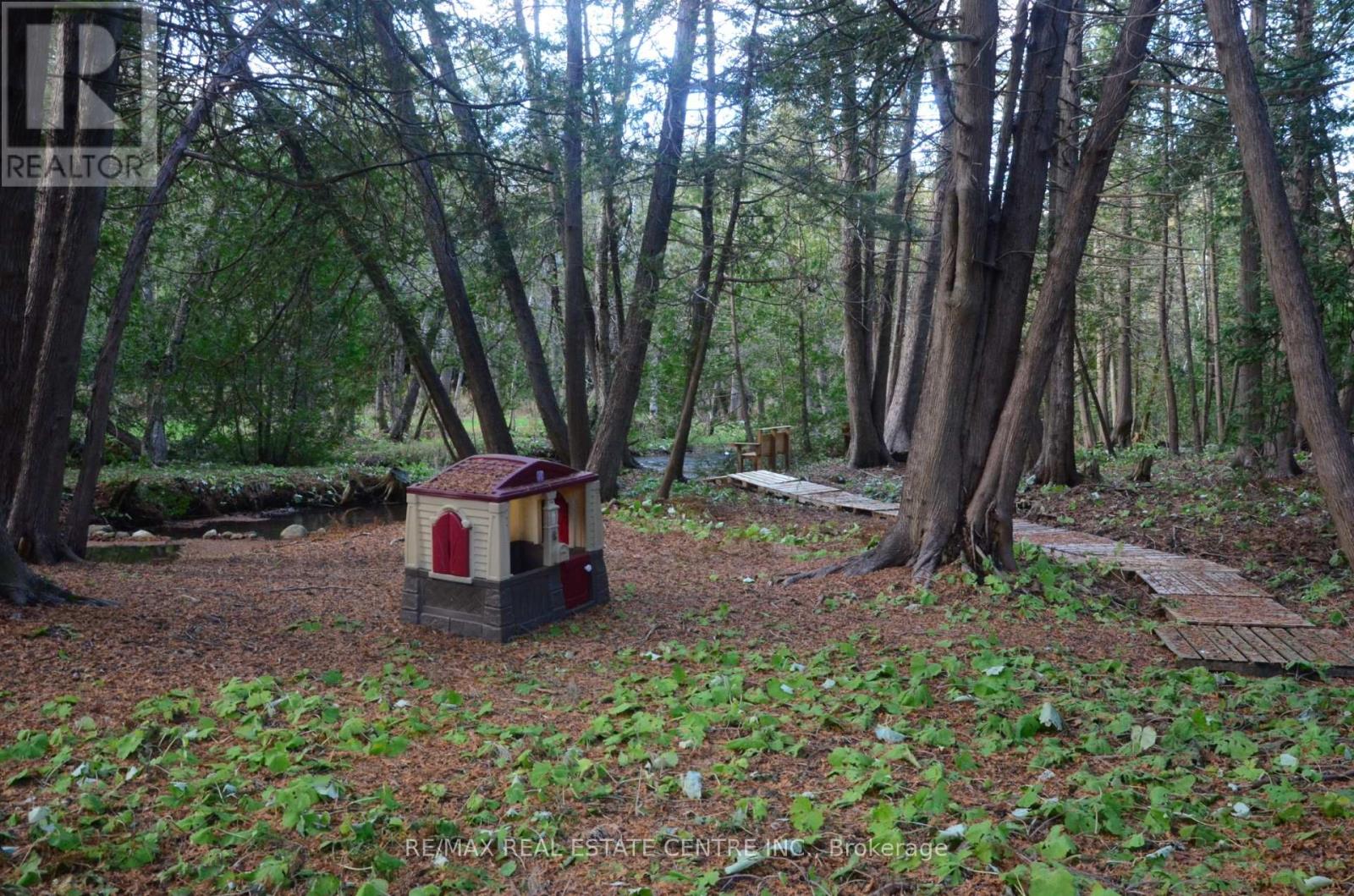 16 Cedar Lane, Mono, Ontario  L9W 6C8 - Photo 44 - X12545316