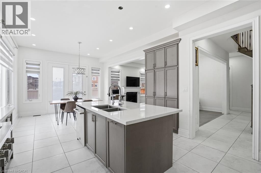 195 Granite Ridge Trail, Waterdown, Ontario  L8B 1Z1 - Photo 8 - 40806567