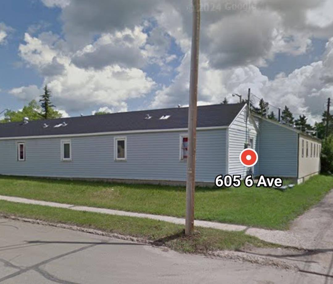 605  6 Ave, Wainwright, Alberta  T9W 1N2 - Photo 2 - 44123802