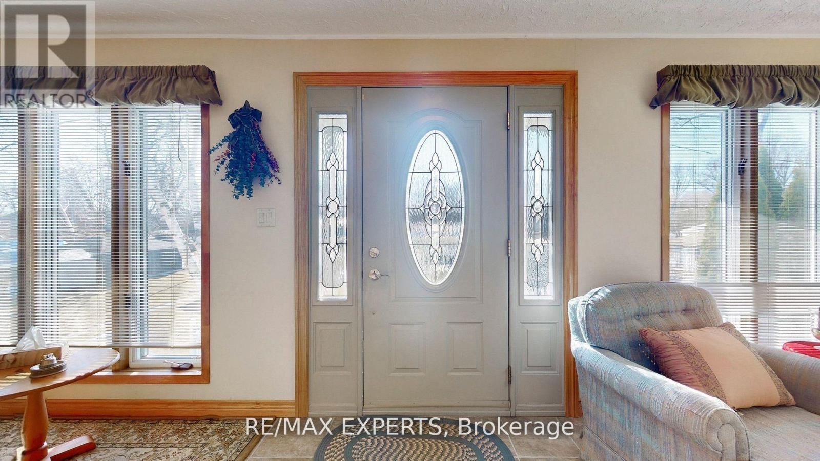 319 Limerick Street, Innisfil, Ontario L0L 1K0 - Photo 12 - N12806396