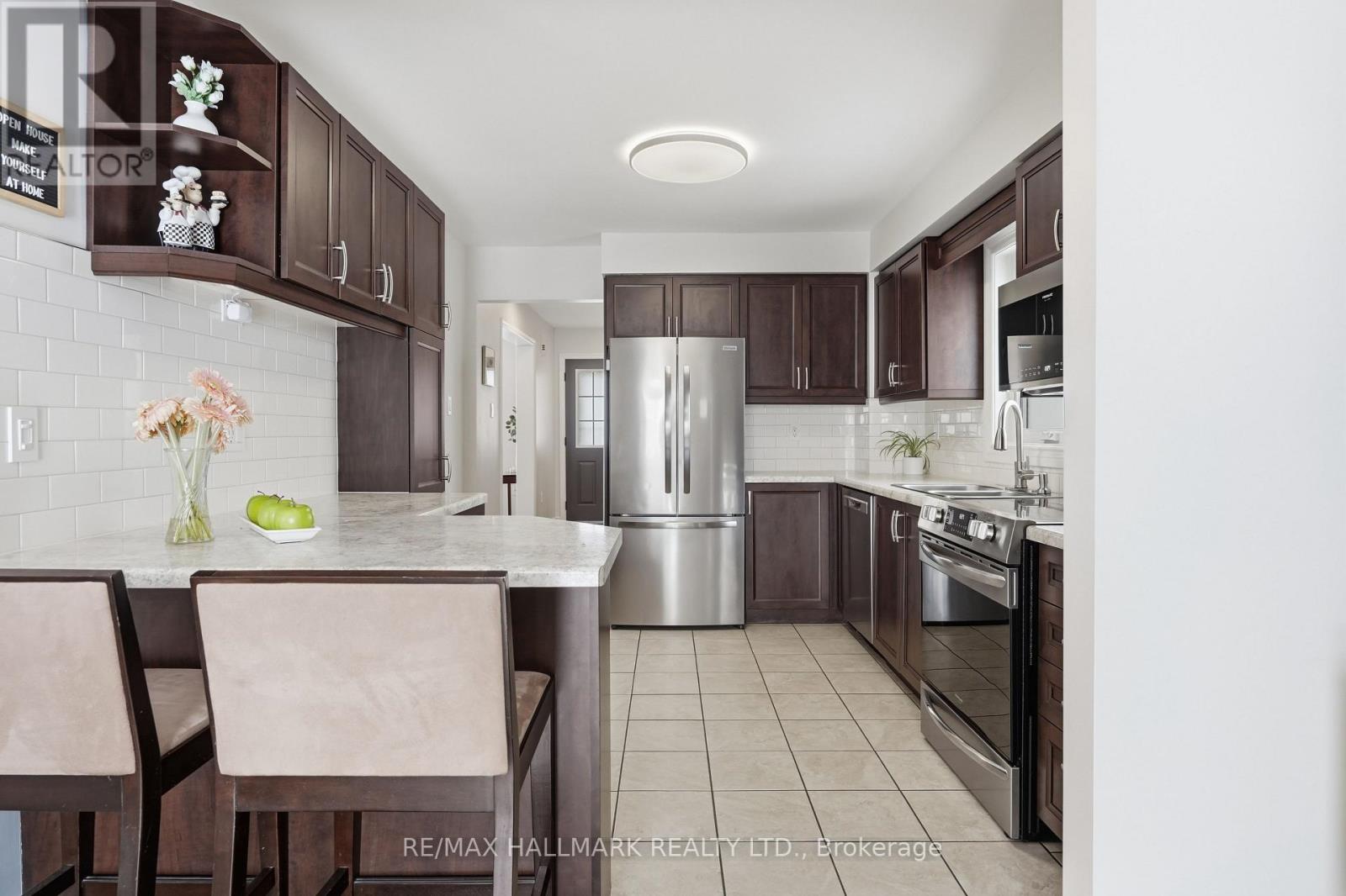 91 Barre Drive, Barrie, Ontario  L4N 7P1 - Photo 10 - S12806358