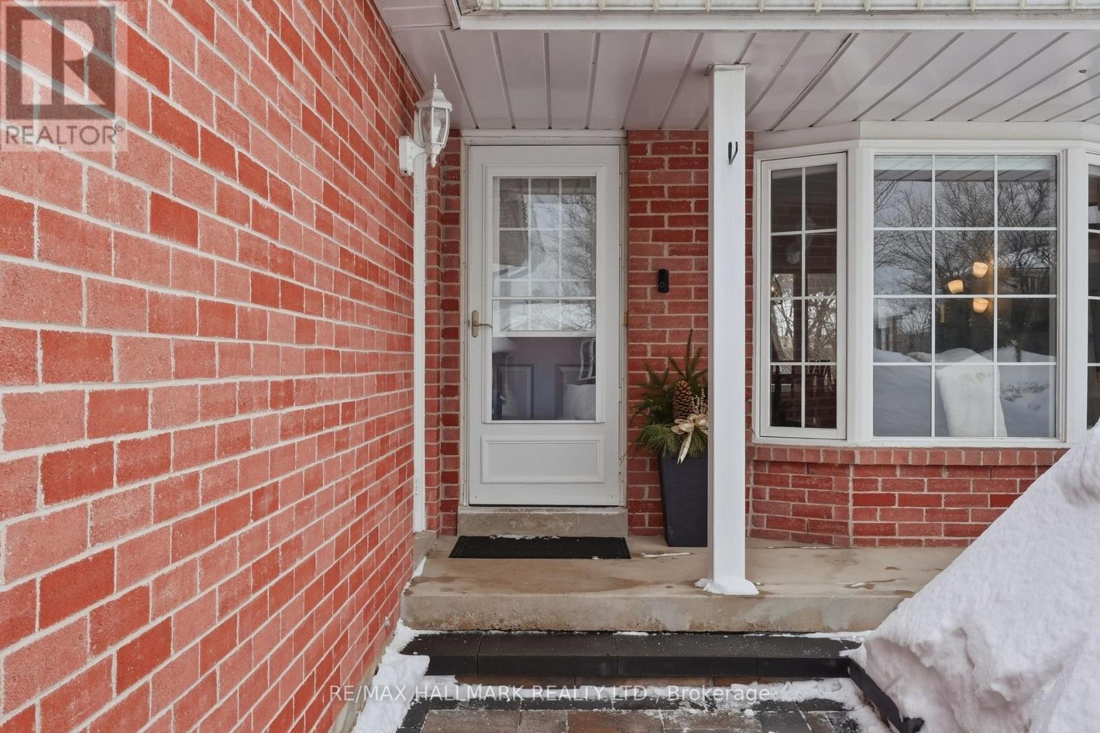 91 Barre Drive, Barrie, Ontario  L4N 7P1 - Photo 4 - S12806358