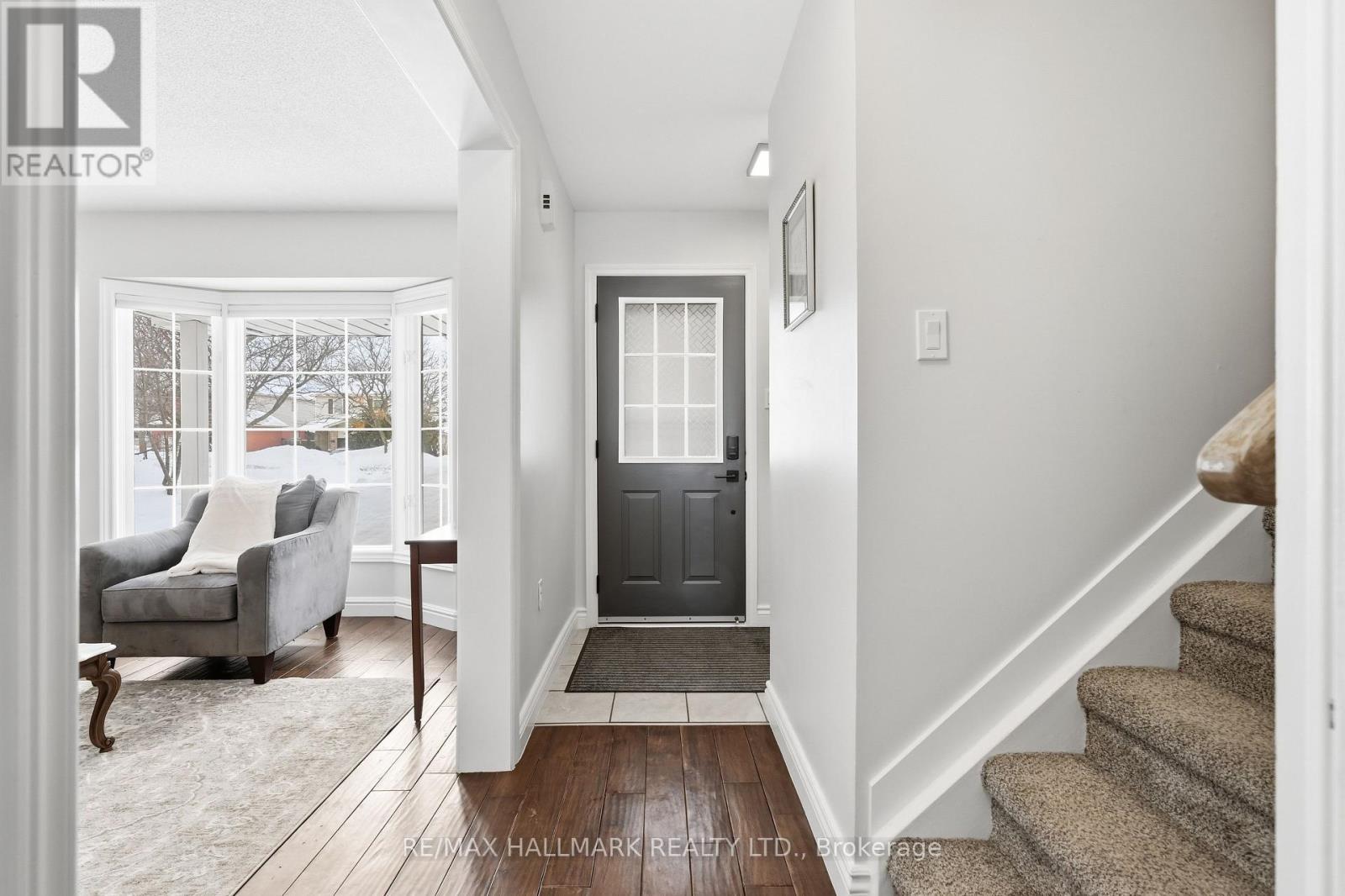 91 Barre Drive, Barrie, Ontario  L4N 7P1 - Photo 5 - S12806358