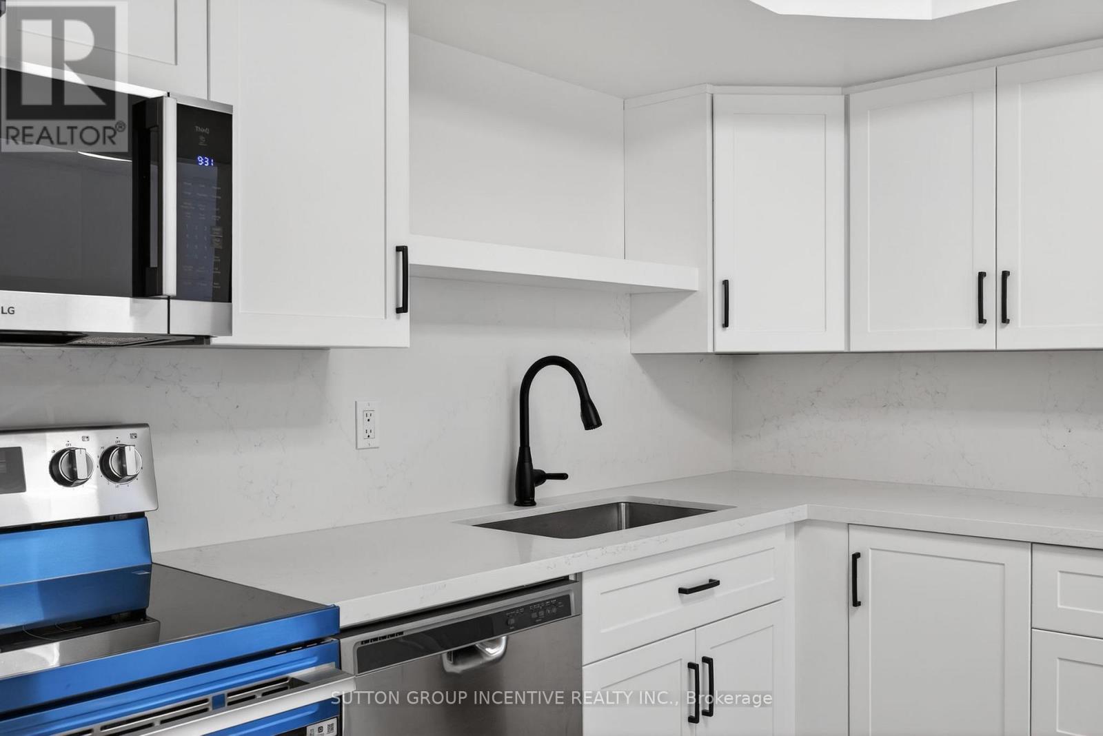 120 D'ambrosio Drive, Barrie, Ontario  L4N 7W3 - Photo 12 - S12806482