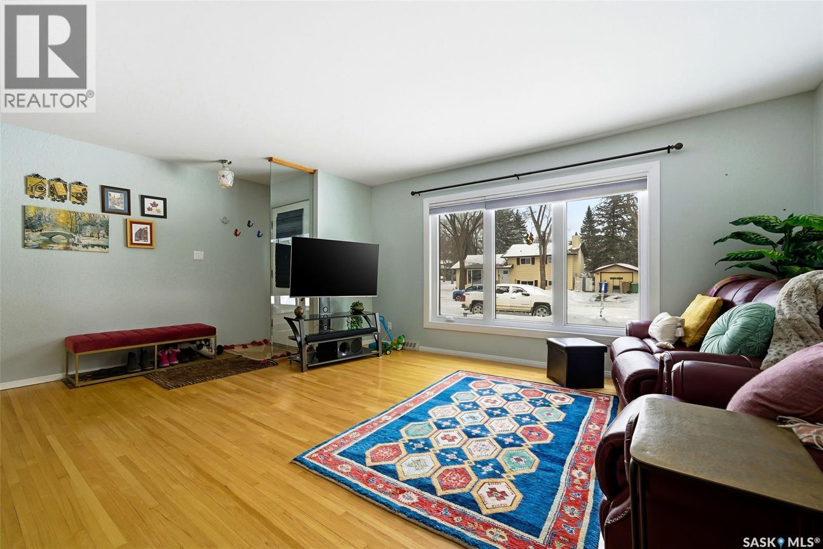 2221 Dufferin Road, Regina, Saskatchewan  S4S 5B5 - Photo 4 - SK028943