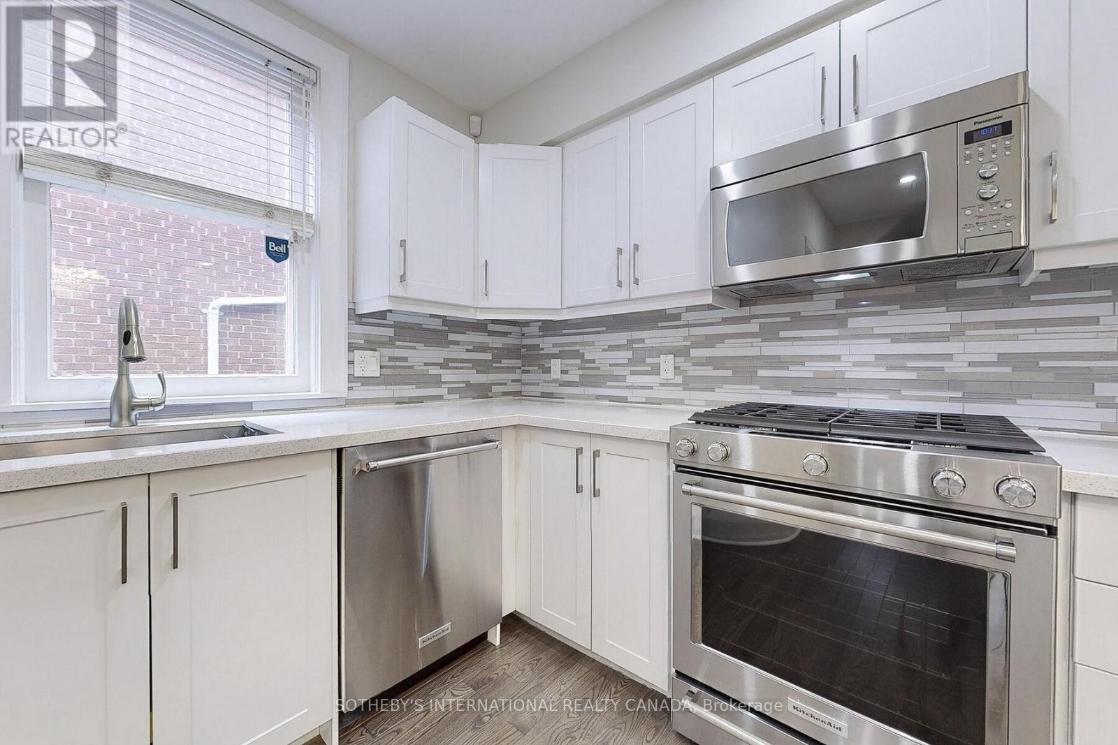 182 Duplex Avenue, Toronto, Ontario  M5P 2A9 - Photo 12 - C12805956