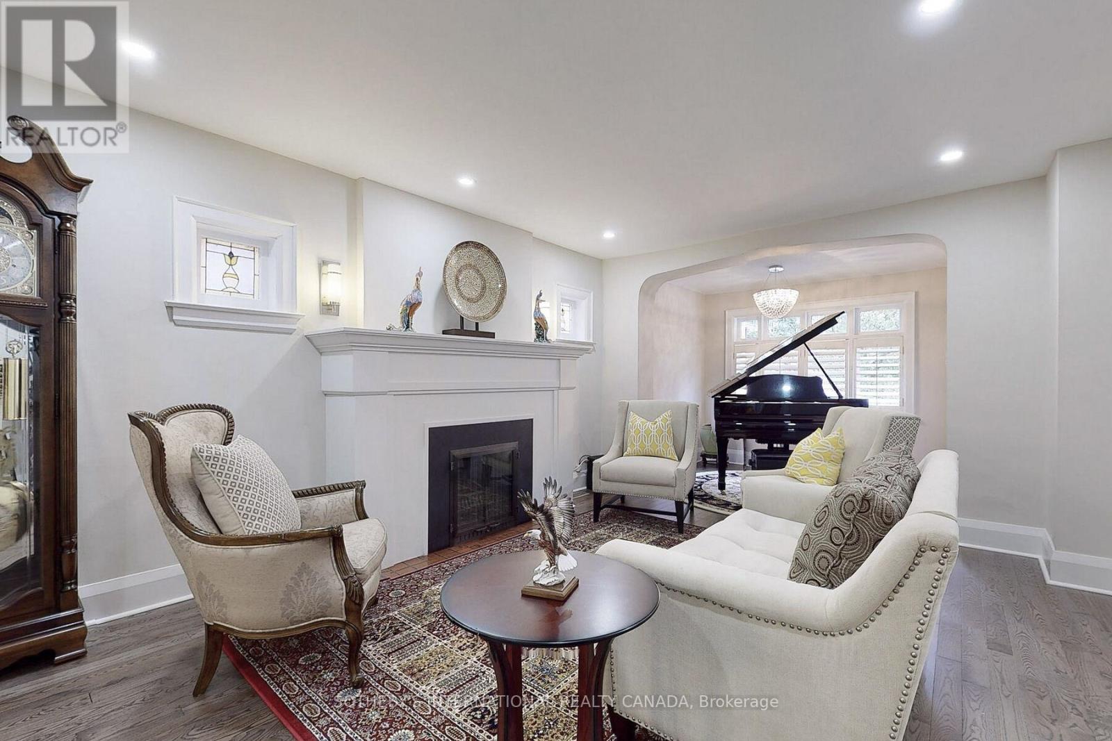 182 Duplex Avenue, Toronto, Ontario  M5P 2A9 - Photo 14 - C12805956