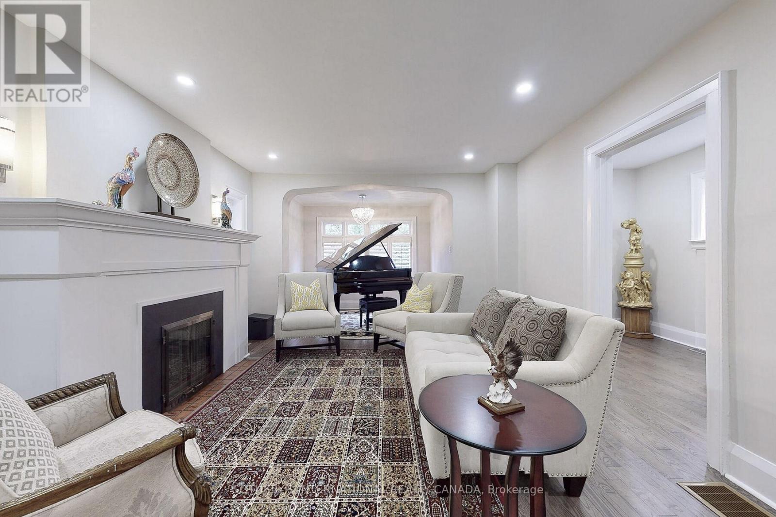 182 Duplex Avenue, Toronto, Ontario  M5P 2A9 - Photo 13 - C12805956