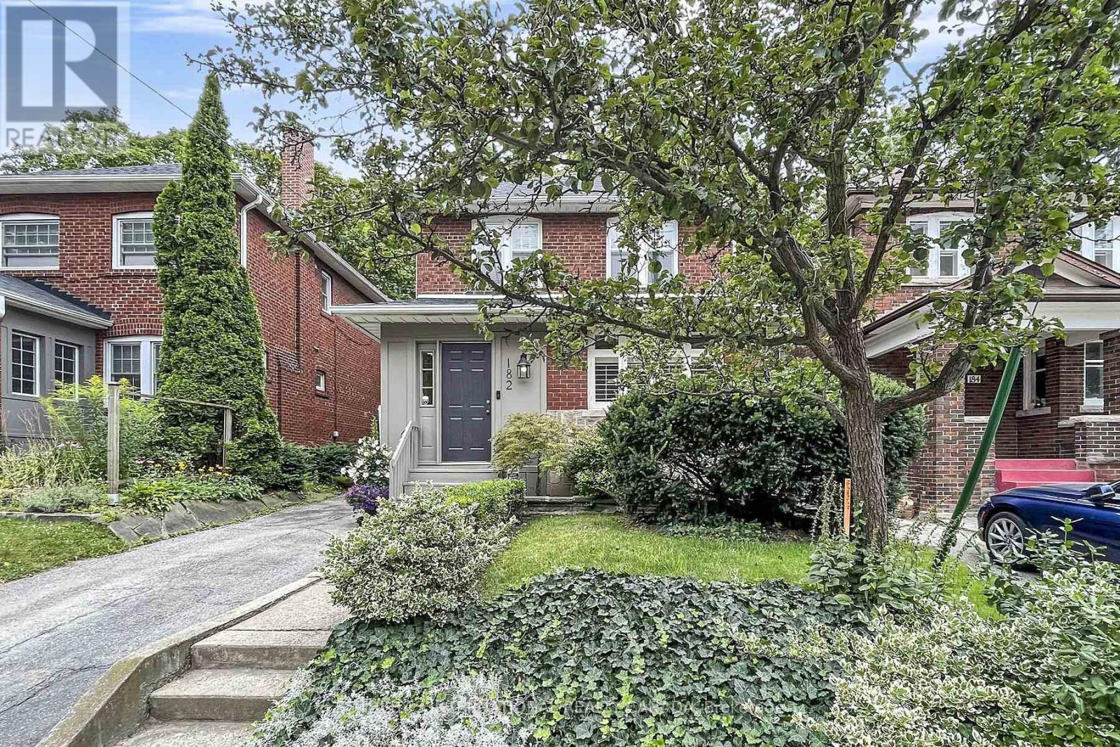 182 Duplex Avenue, Toronto, Ontario  M5P 2A9 - Photo 4 - C12805956