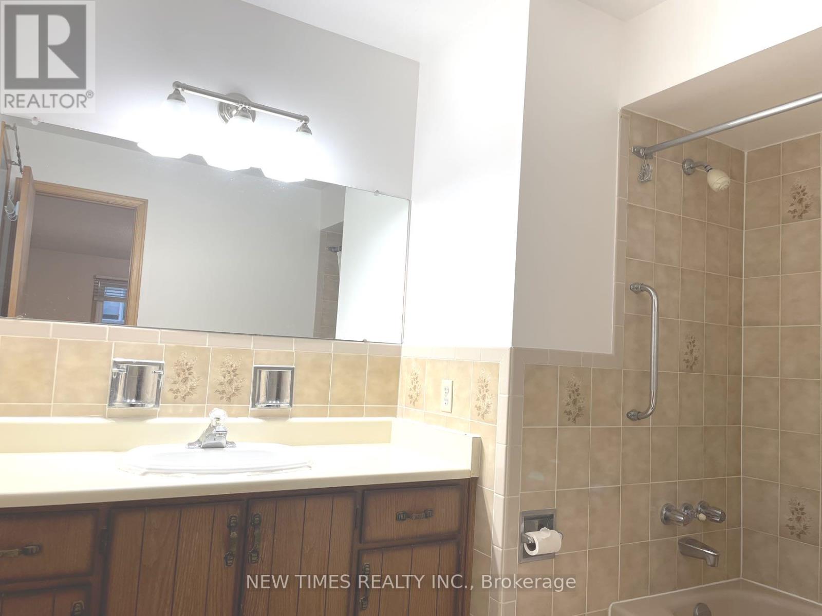 19 Coverdale Crescent, Toronto, Ontario  M1V 2S6 - Photo 14 - E12642920