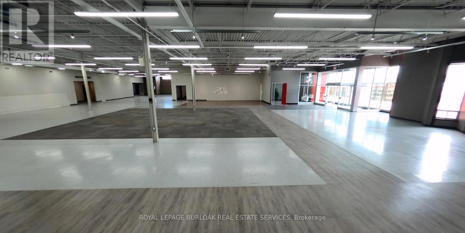 90 Ronson Drive, Toronto (West Humber-Clairville), Ontario  M9W 1B6 - Photo 6 - W12806290