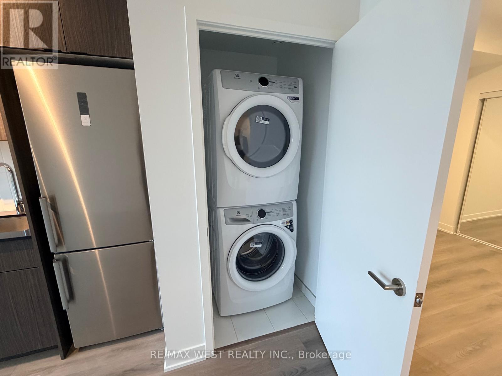 606 - 1660 Bloor Street W, Toronto, Ontario  M6P 1A8 - Photo 19 - W12806344