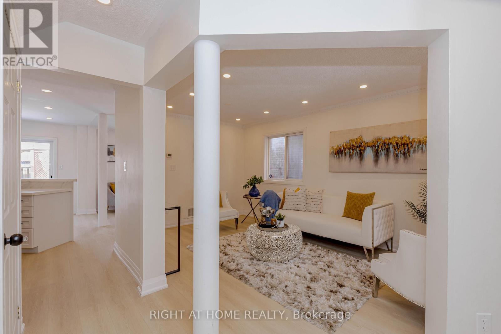 21 Carabram Court, Brampton, Ontario  L6X 4M2 - Photo 9 - W12806364