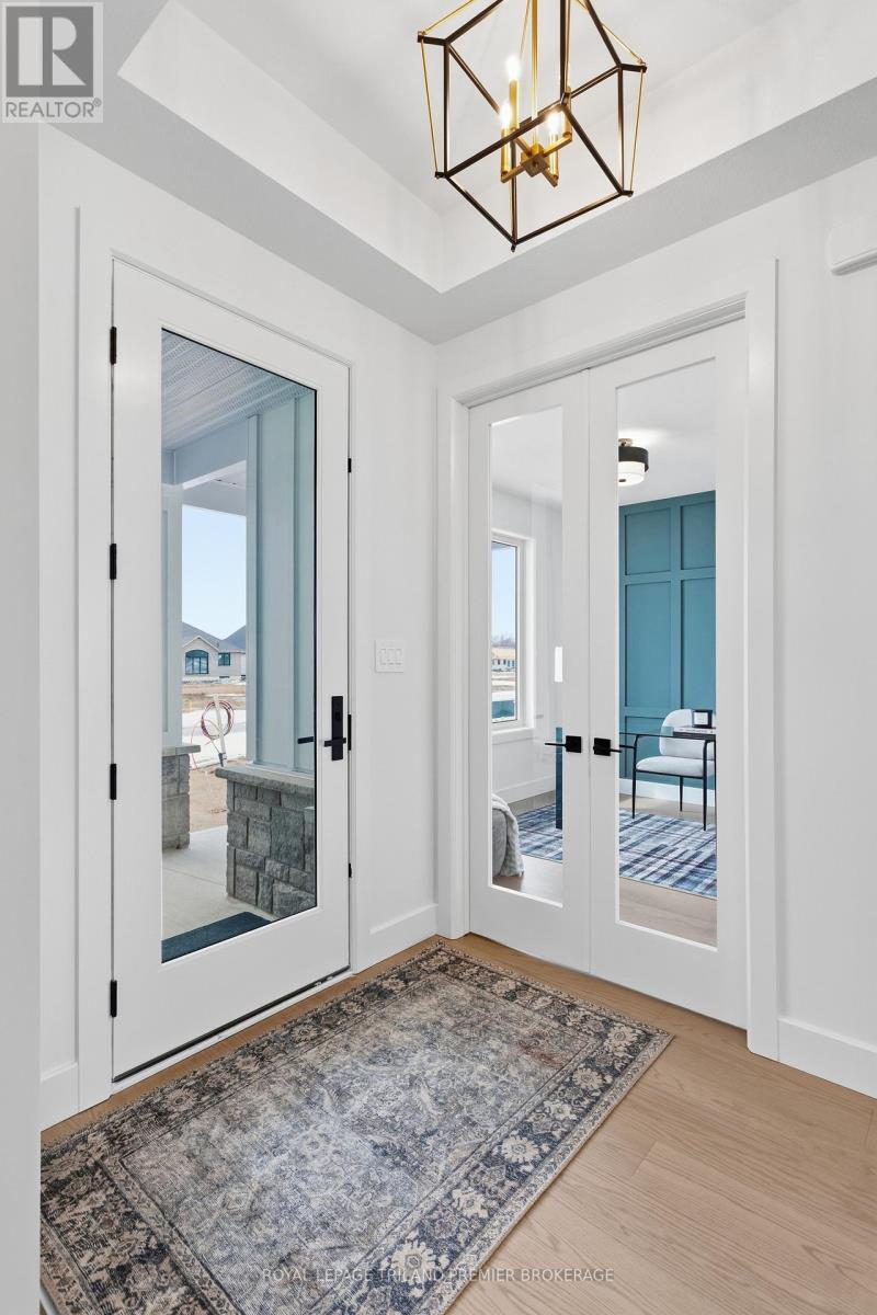 78 Dearing Drive, South Huron, Ontario  N0M 1T0 - Photo 4 - X12428051