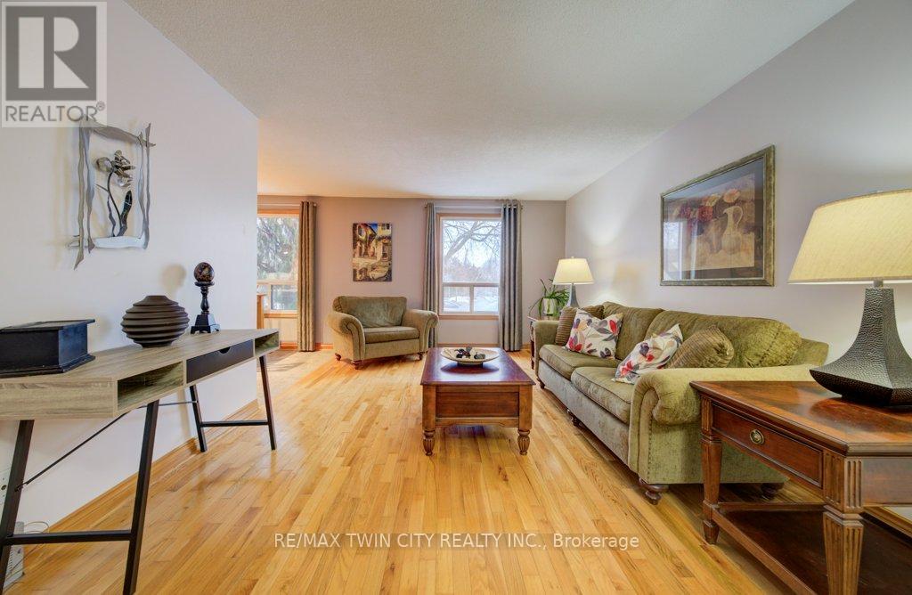 27 Erinbrook Drive, Kitchener, Ontario  N2E 2V8 - Photo 3 - X12806296