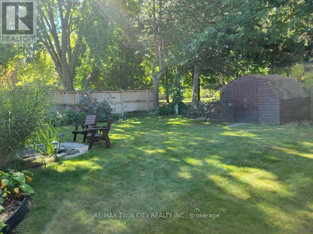 27 Erinbrook Drive, Kitchener, Ontario  N2E 2V8 - Photo 30 - X12806296