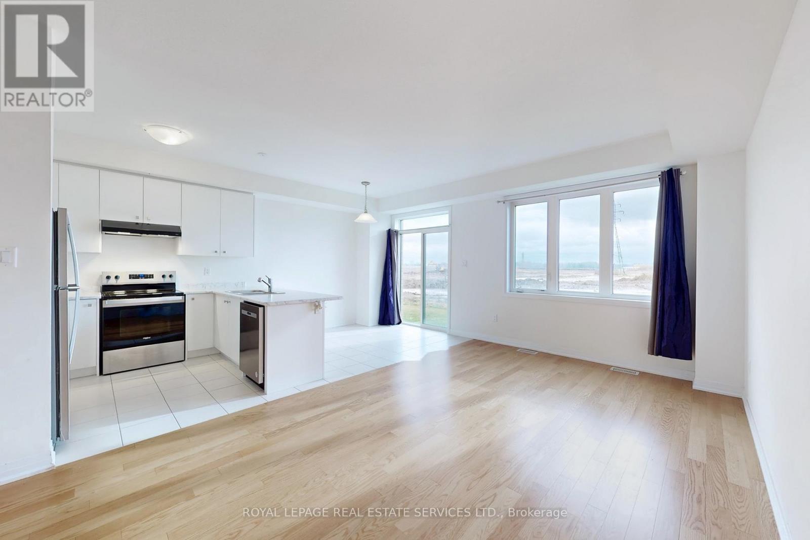 161 Brighton Lane, Thorold, Ontario  L2V 0N7 - Photo 2 - X12806320