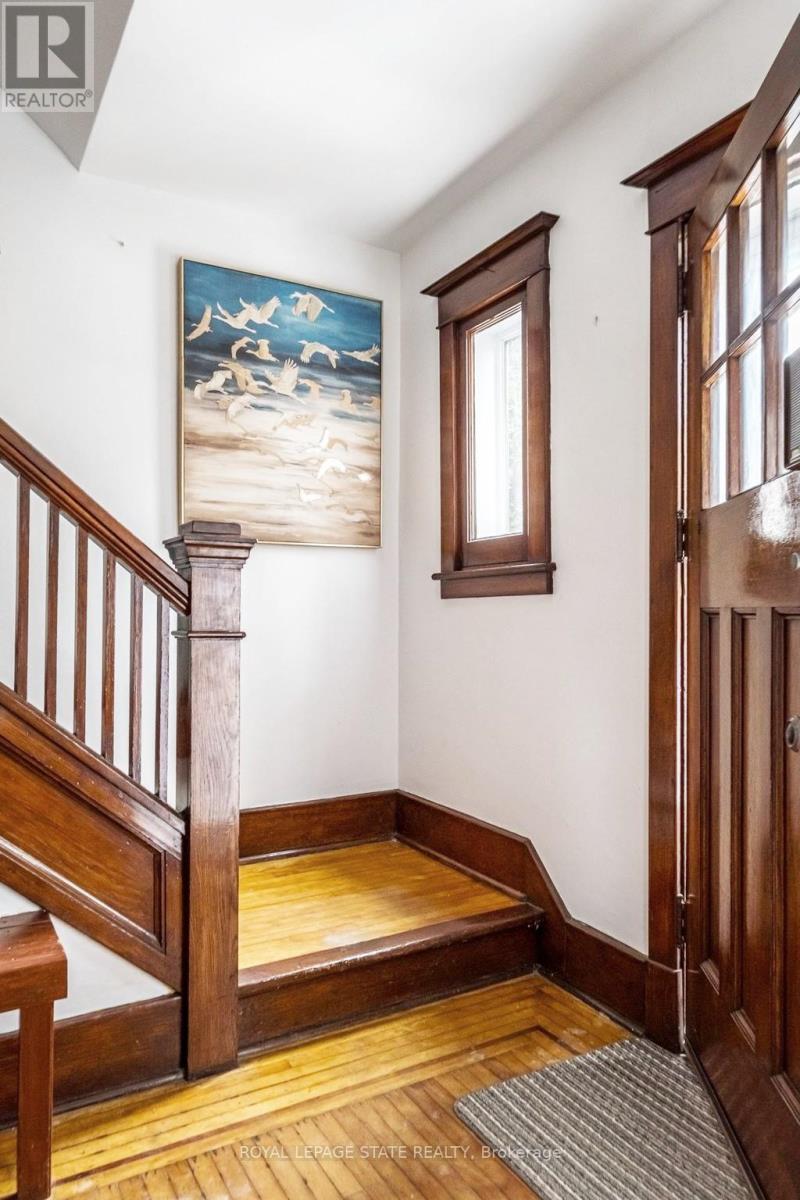 131 Barclay Street, Hamilton, Ontario  L8S 1P6 - Photo 3 - X12806346