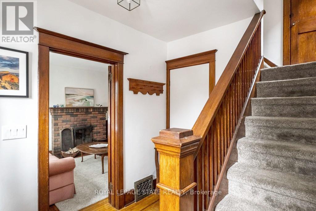 131 Barclay Street, Hamilton, Ontario  L8S 1P6 - Photo 4 - X12806346