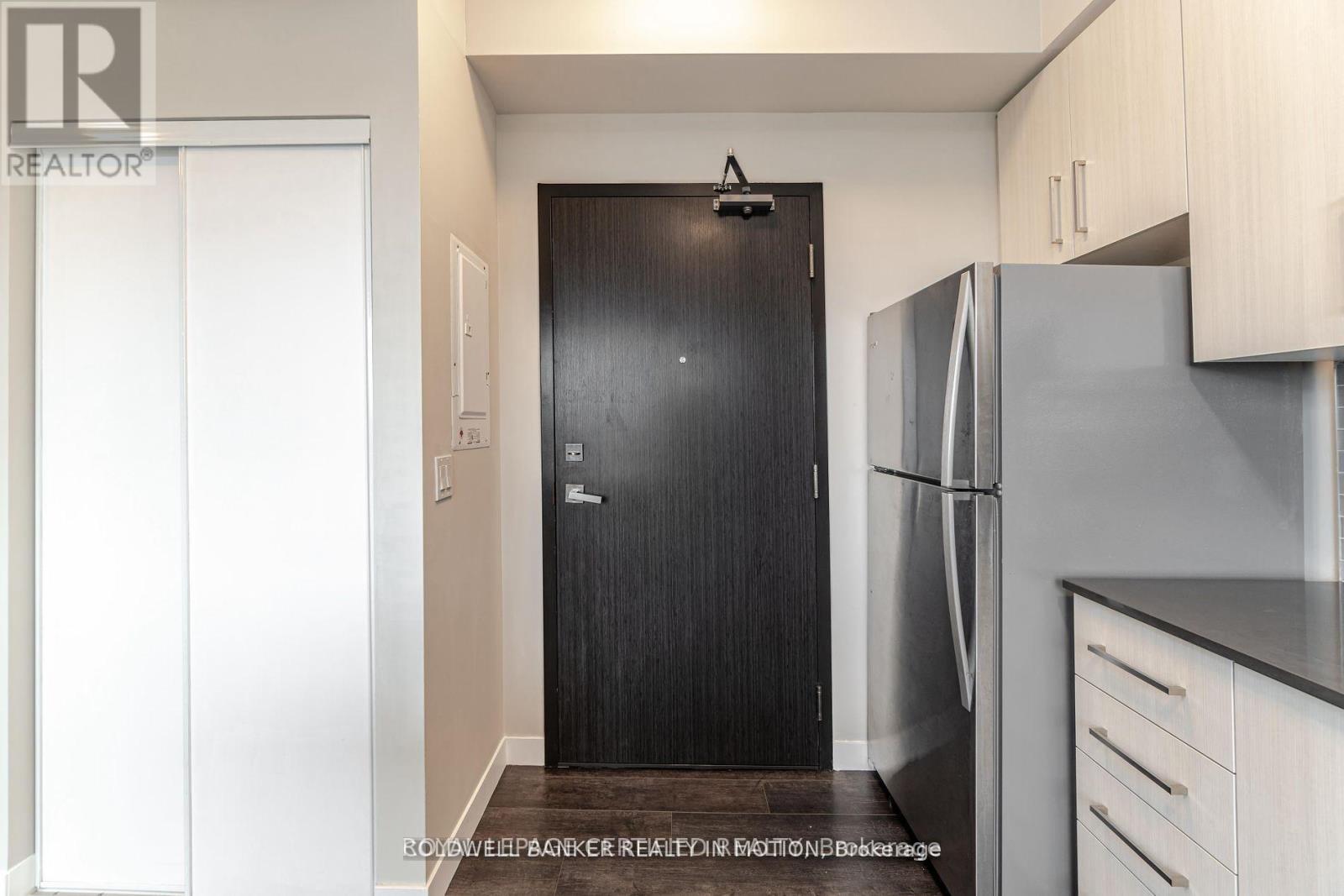 303 - 15 Queen Street S, Hamilton, Ontario  L8P 0C6 - Photo 6 - X12806412