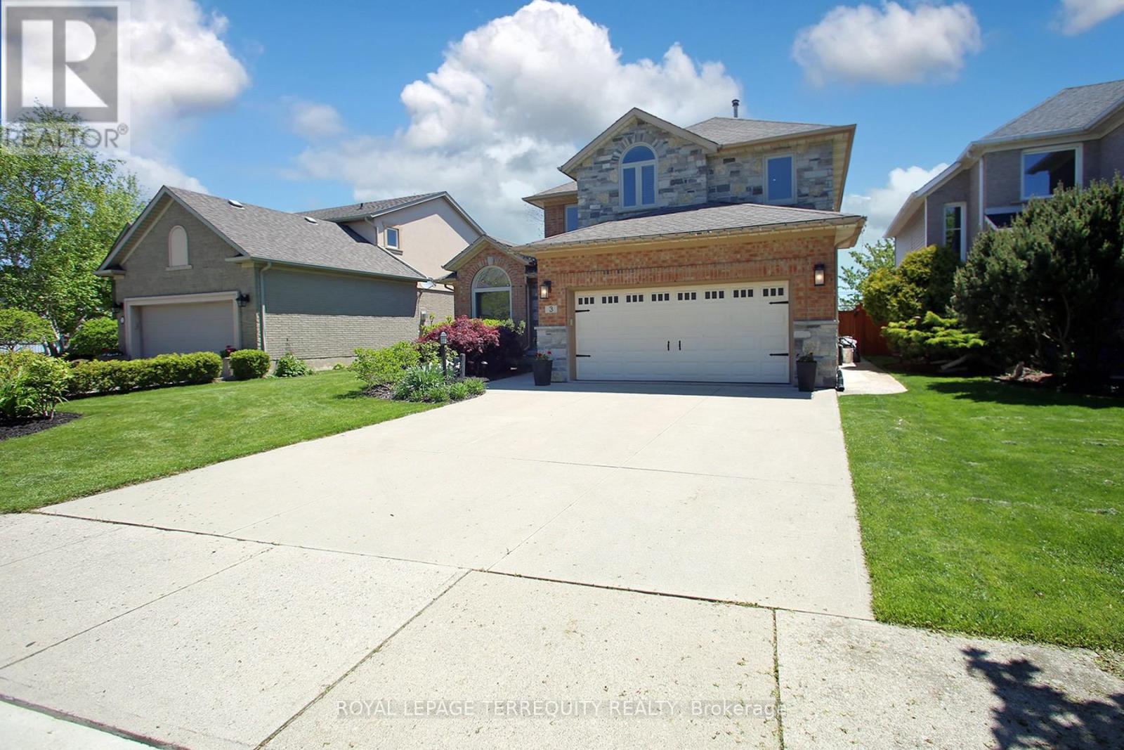 3 Riviera Ridge, Hamilton, Ontario  L8E 5E5 - Photo 4 - X12806430