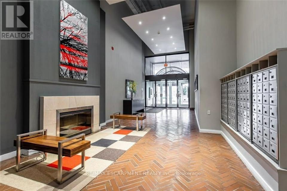 106 - 66 Bay Street S, Hamilton, Ontario  L8P 4Z6 - Photo 4 - X12806474