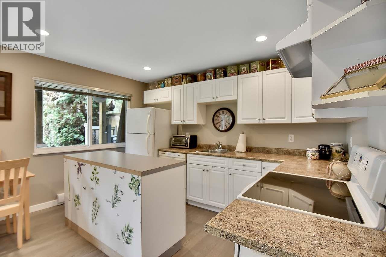 20301 Ospring Street, Maple Ridge, British Columbia  V2X 1K7 - Photo 22 - R3091235