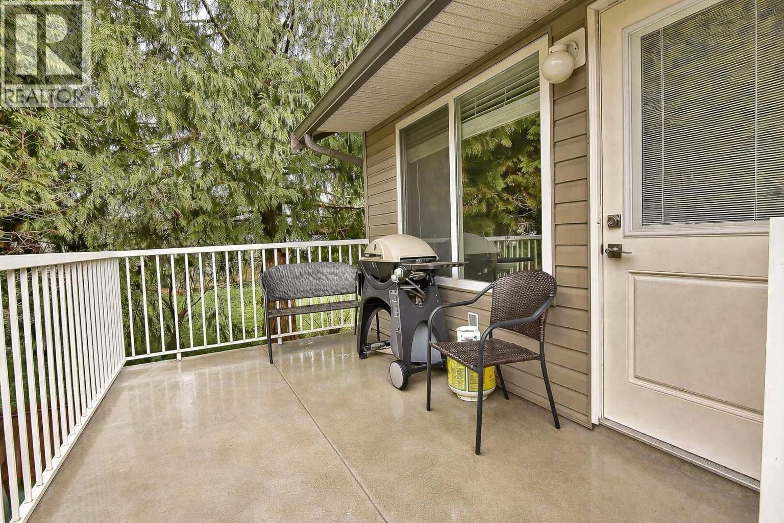 20301 Ospring Street, Maple Ridge, British Columbia  V2X 1K7 - Photo 32 - R3091235