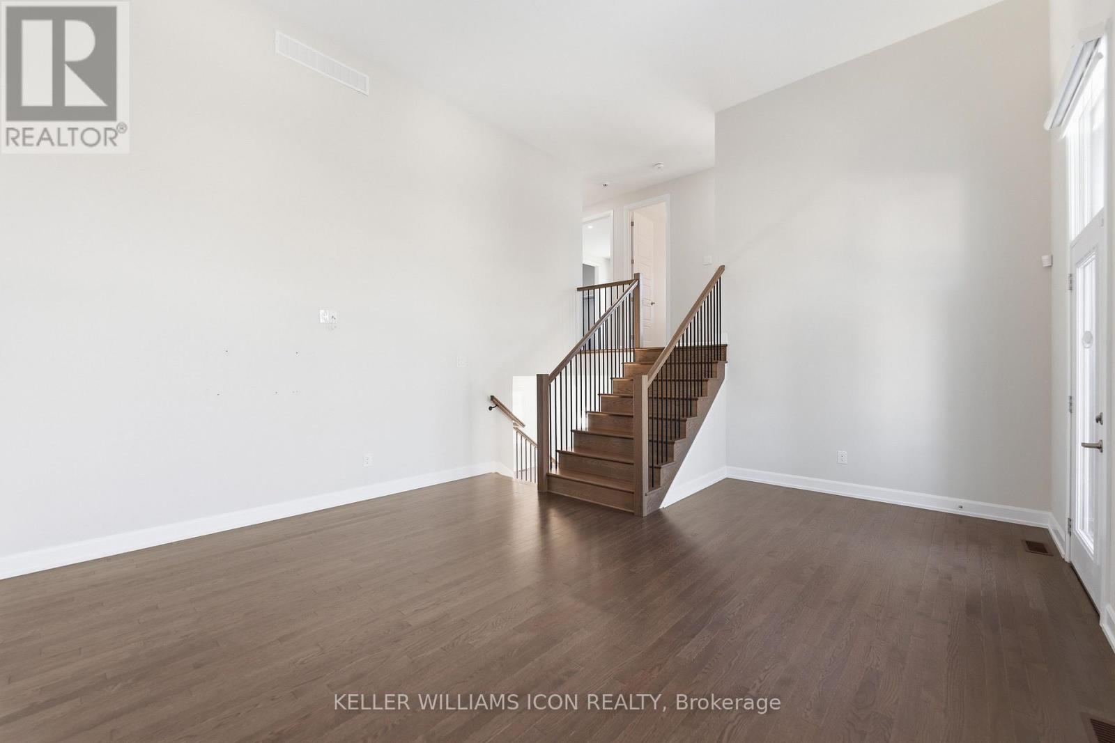 357 Peninsula Road, Ottawa, Ontario  K2J 7L9 - Photo 13 - X12806564