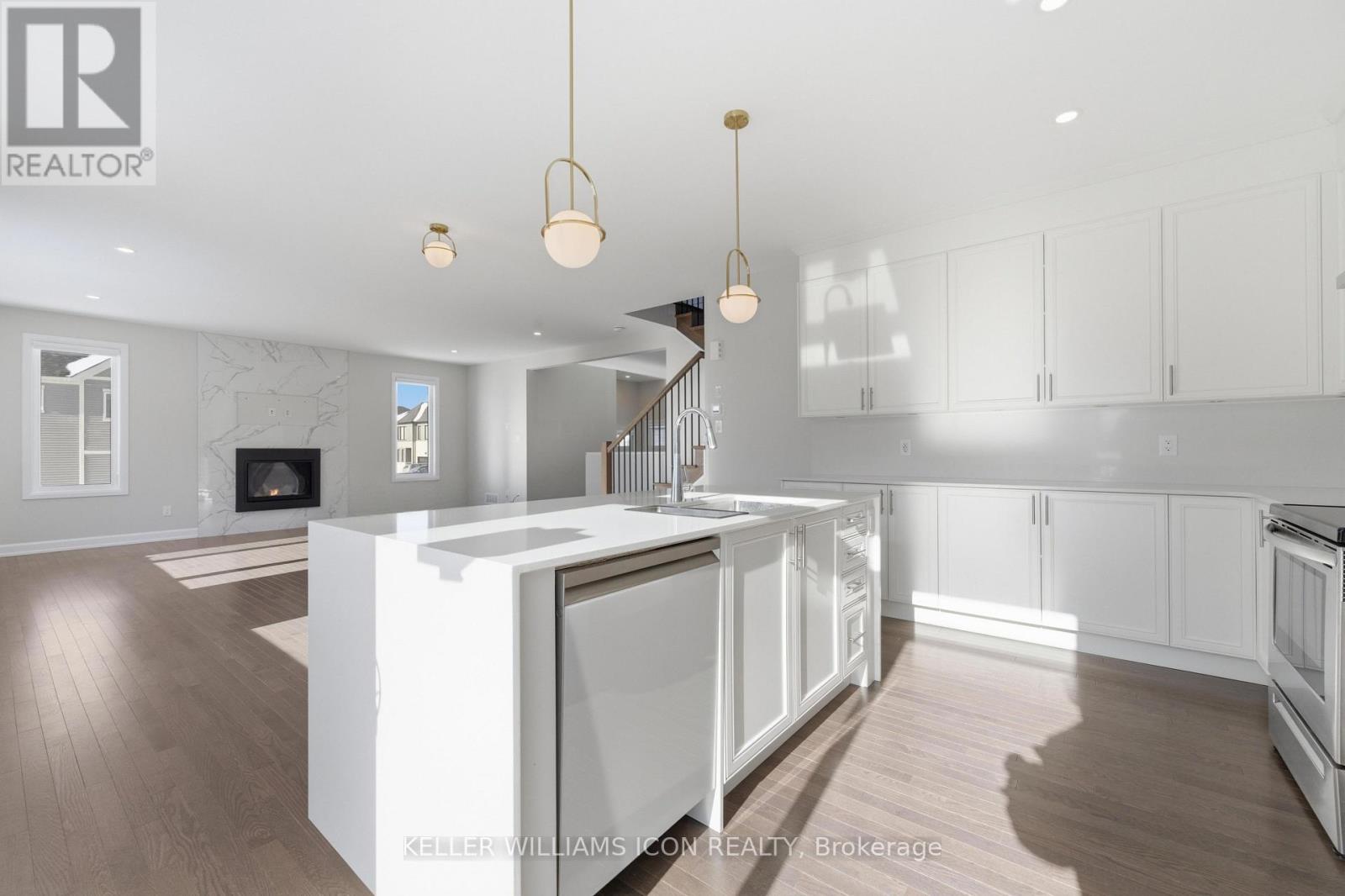 357 Peninsula Road, Ottawa, Ontario  K2J 7L9 - Photo 8 - X12806564