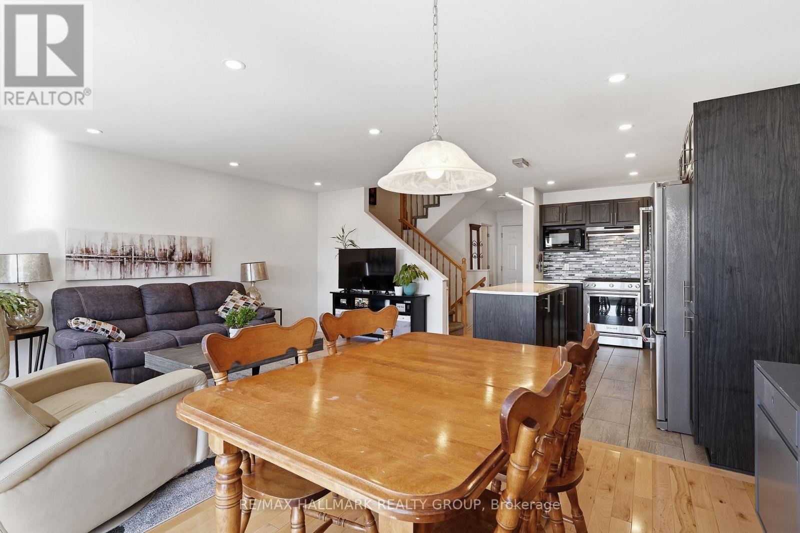 250 Dion Avenue, Clarence-Rockland, Ontario  K4K 0M3 - Photo 15 - X12806576