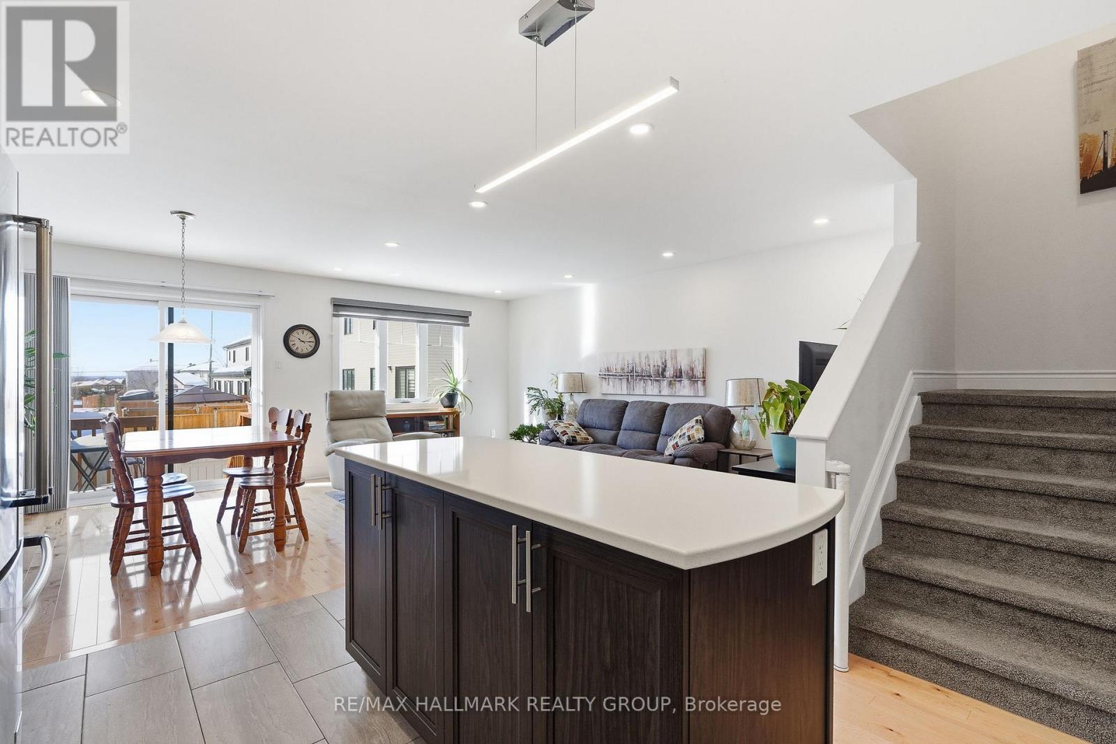 250 Dion Avenue, Clarence-Rockland, Ontario  K4K 0M3 - Photo 7 - X12806576