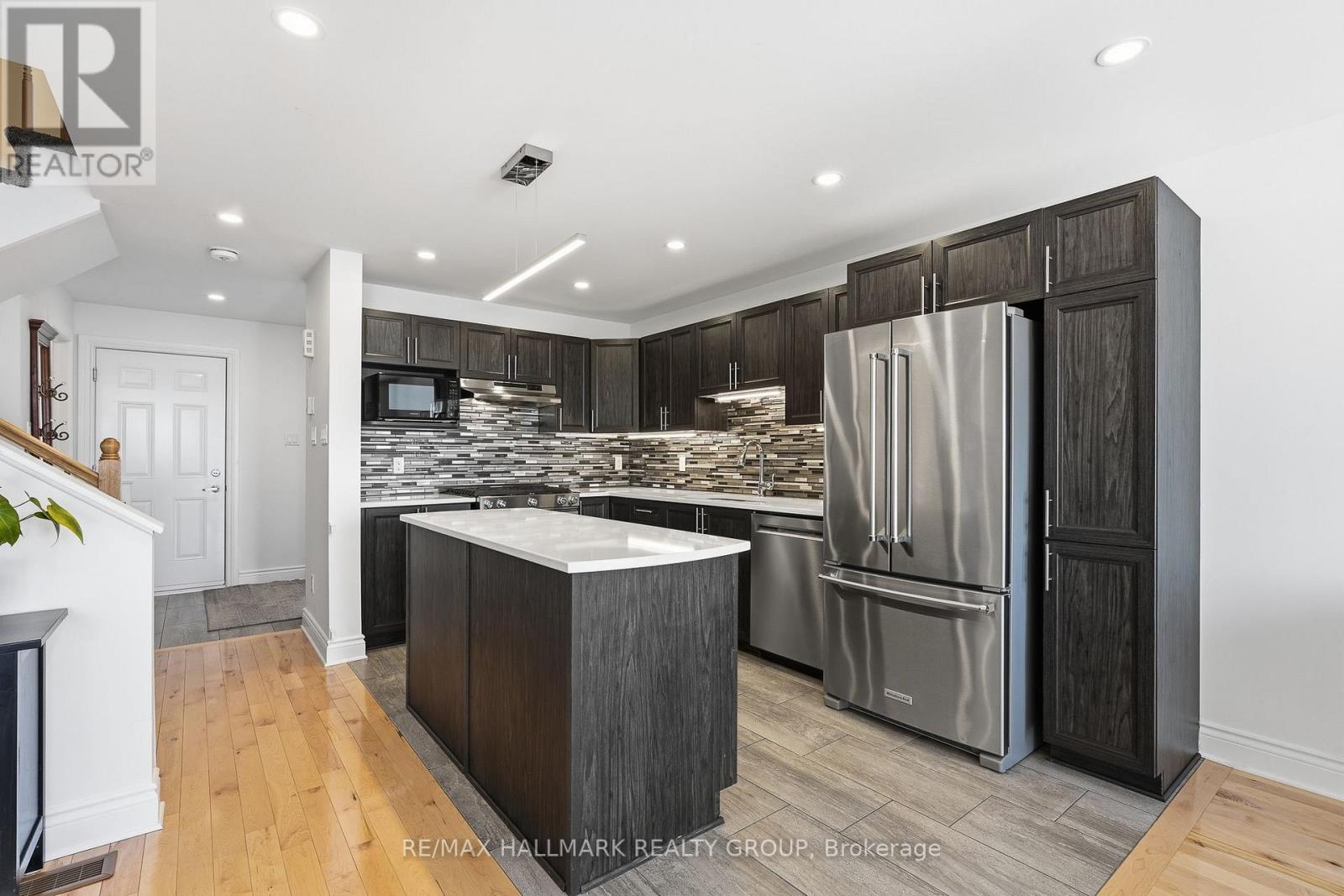 250 Dion Avenue, Clarence-Rockland, Ontario  K4K 0M3 - Photo 9 - X12806576