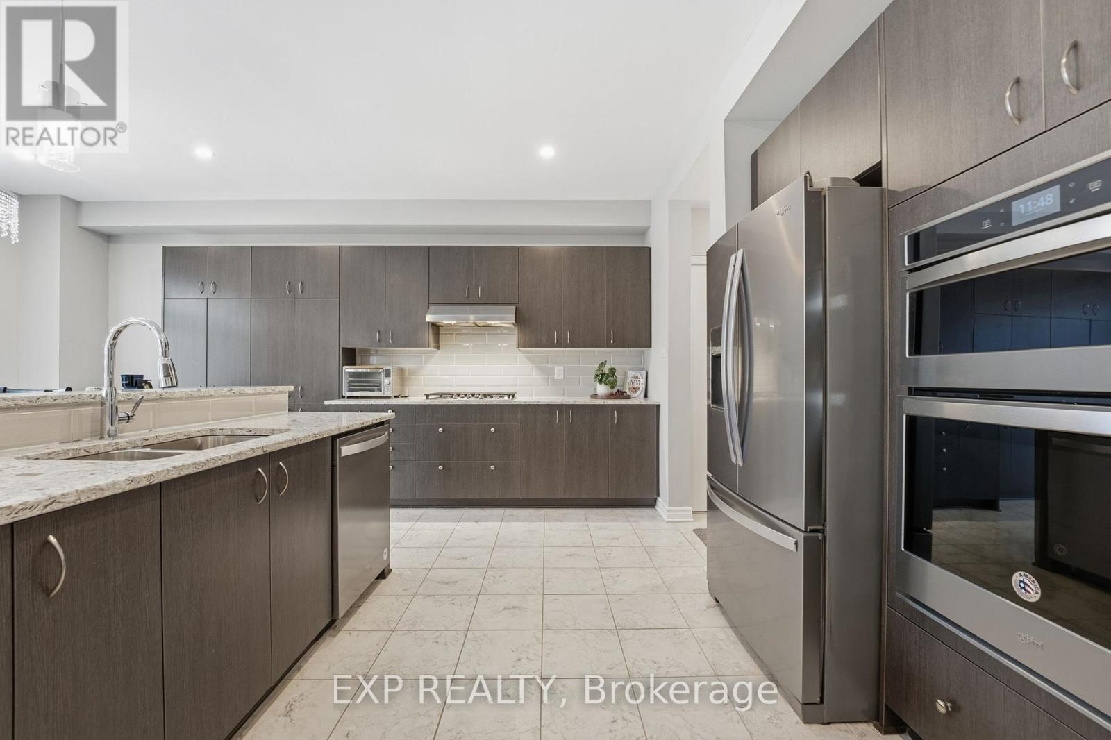 118 Discovery Crescent, Ottawa, Ontario  K2S 0Z9 - Photo 15 - X12806594