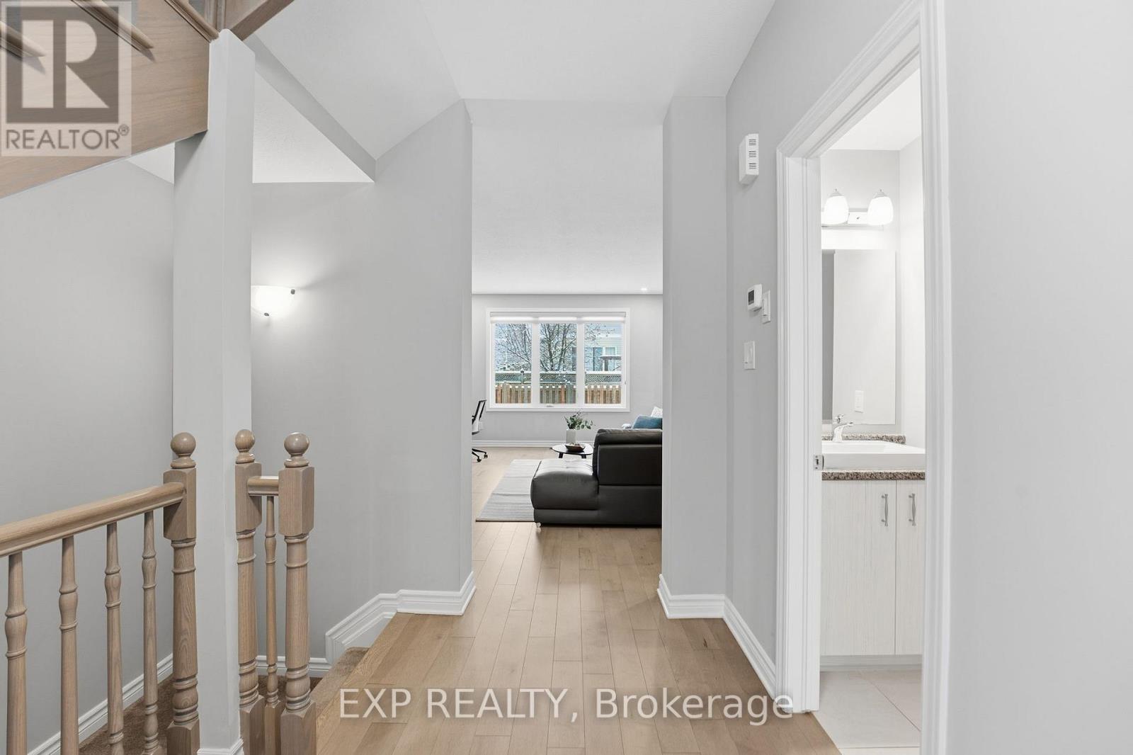 118 Discovery Crescent, Ottawa, Ontario  K2S 0Z9 - Photo 5 - X12806594