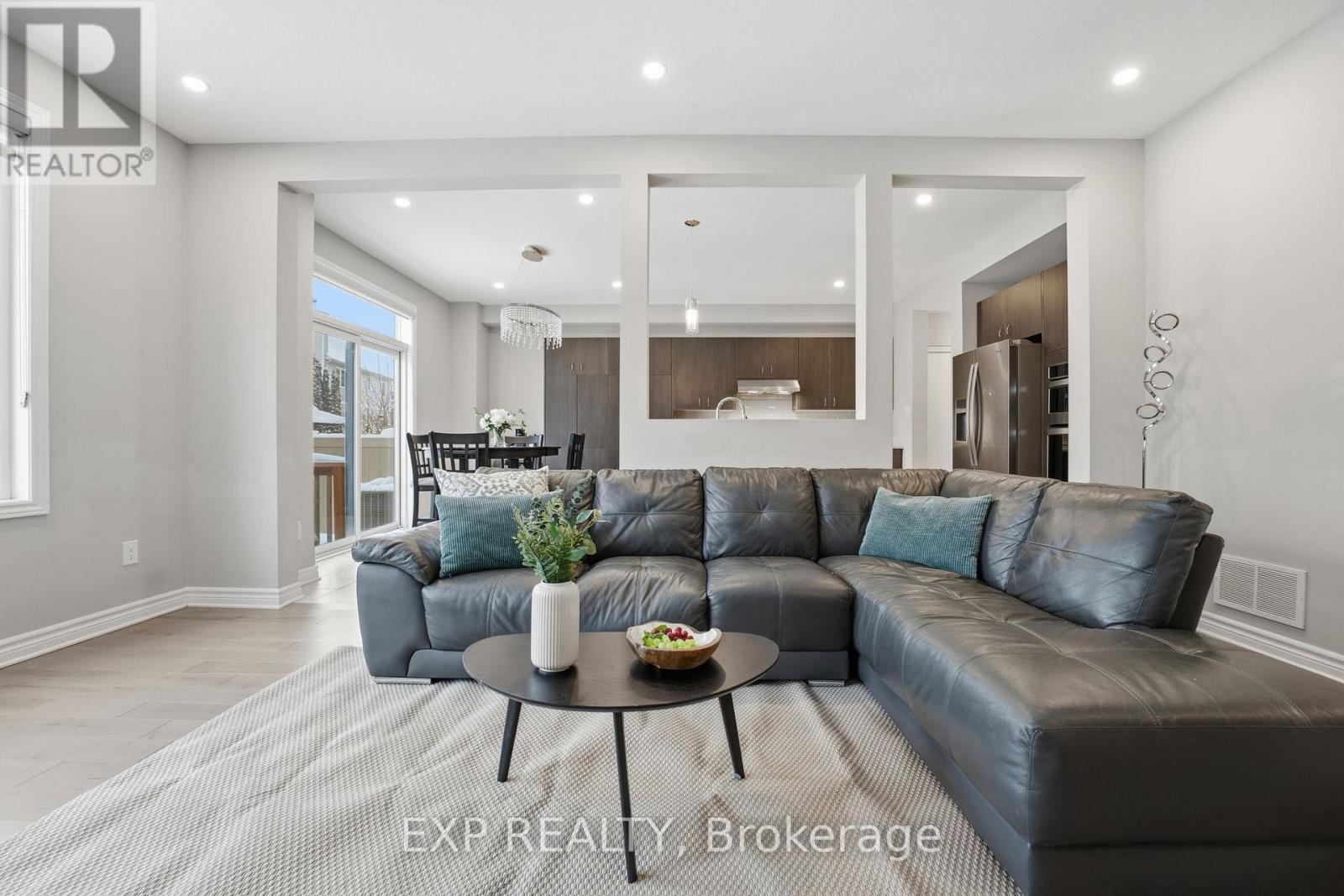 118 Discovery Crescent, Ottawa, Ontario  K2S 0Z9 - Photo 9 - X12806594