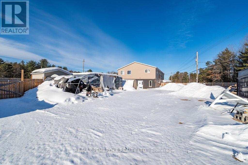 2551 Petawawa Boulevard, Petawawa, Ontario K8H 1Y6 - Photo 13 - X12806498
